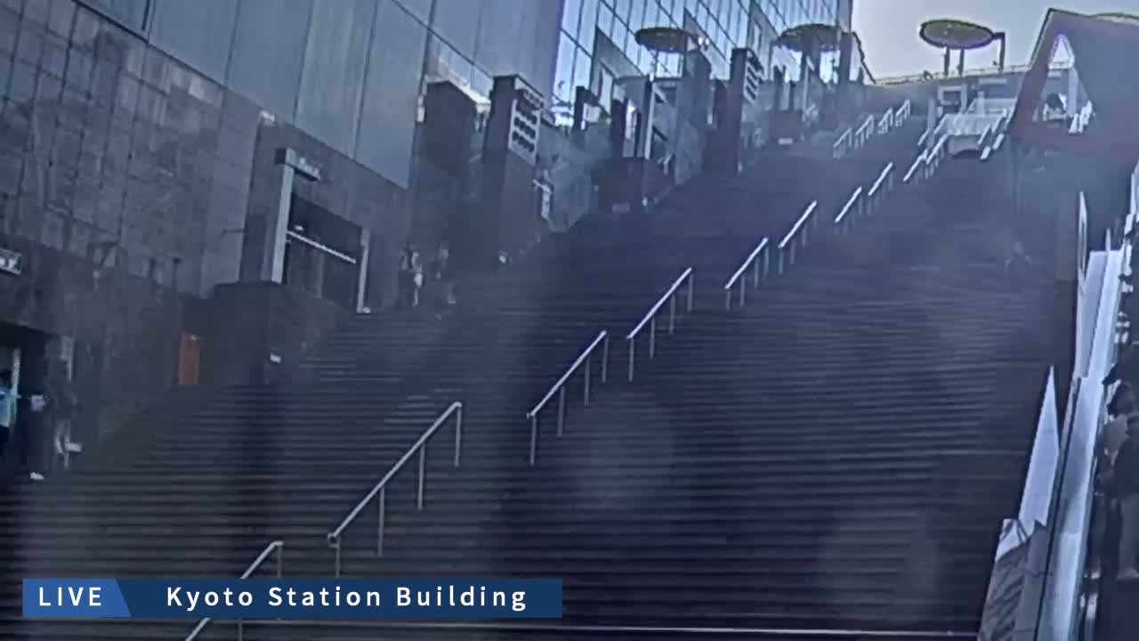 Kyoto Station Grand Staircase ( 京都駅大階段 ) Live Cam - Higashishiokoji Kamadonocho, Shimogyo, Kyoto, Kyōto, Kansai, Japan