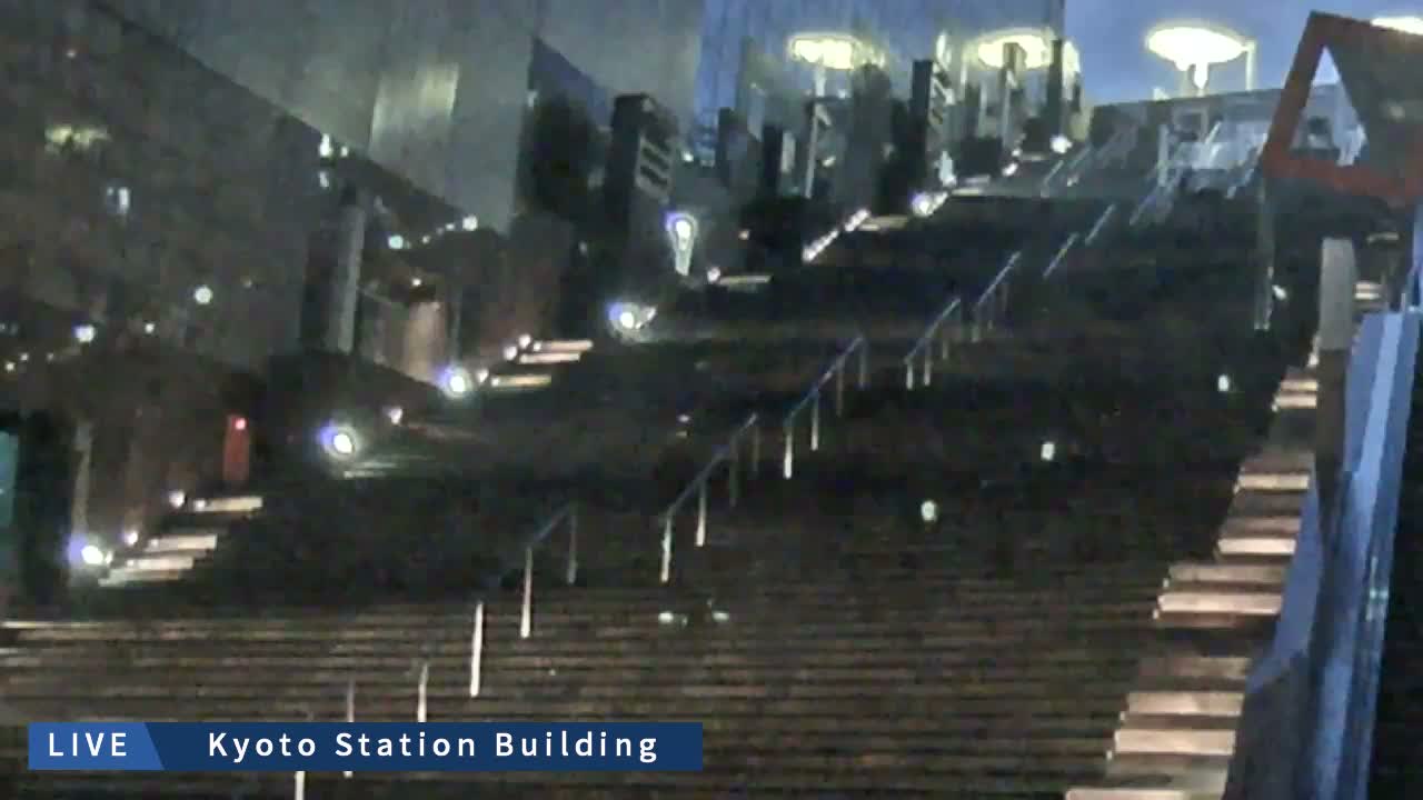 Kyoto Station Grand Staircase ( 京都駅大階段 ) Live Cam - Higashishiokoji Kamadonocho, Shimogyo, Kyoto, Kyōto, Kansai, Japan