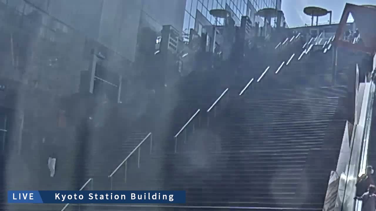 Kyoto Station Grand Staircase ( 京都駅大階段 ) Live Cam - Higashishiokoji Kamadonocho, Shimogyo, Kyoto, Kyōto, Kansai, Japan