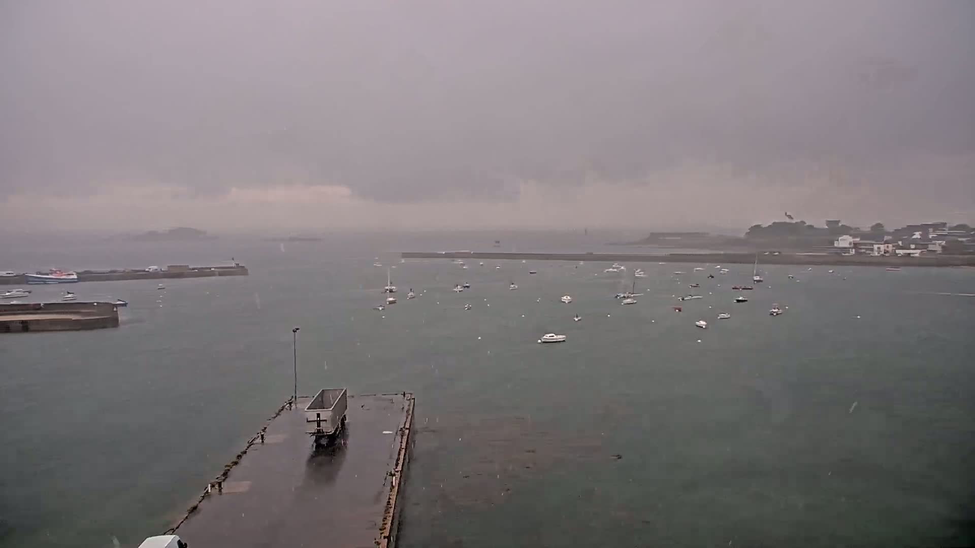 Roscoff City Port & Beach Live Cam - Morlaix, Finistère, Bretagne, France