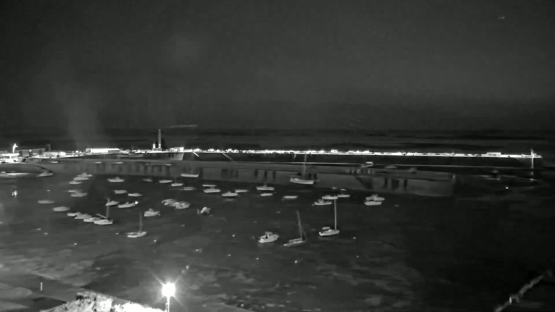 Roscoff City Port & Beach Live Cam - Morlaix, Finistère, Bretagne, France