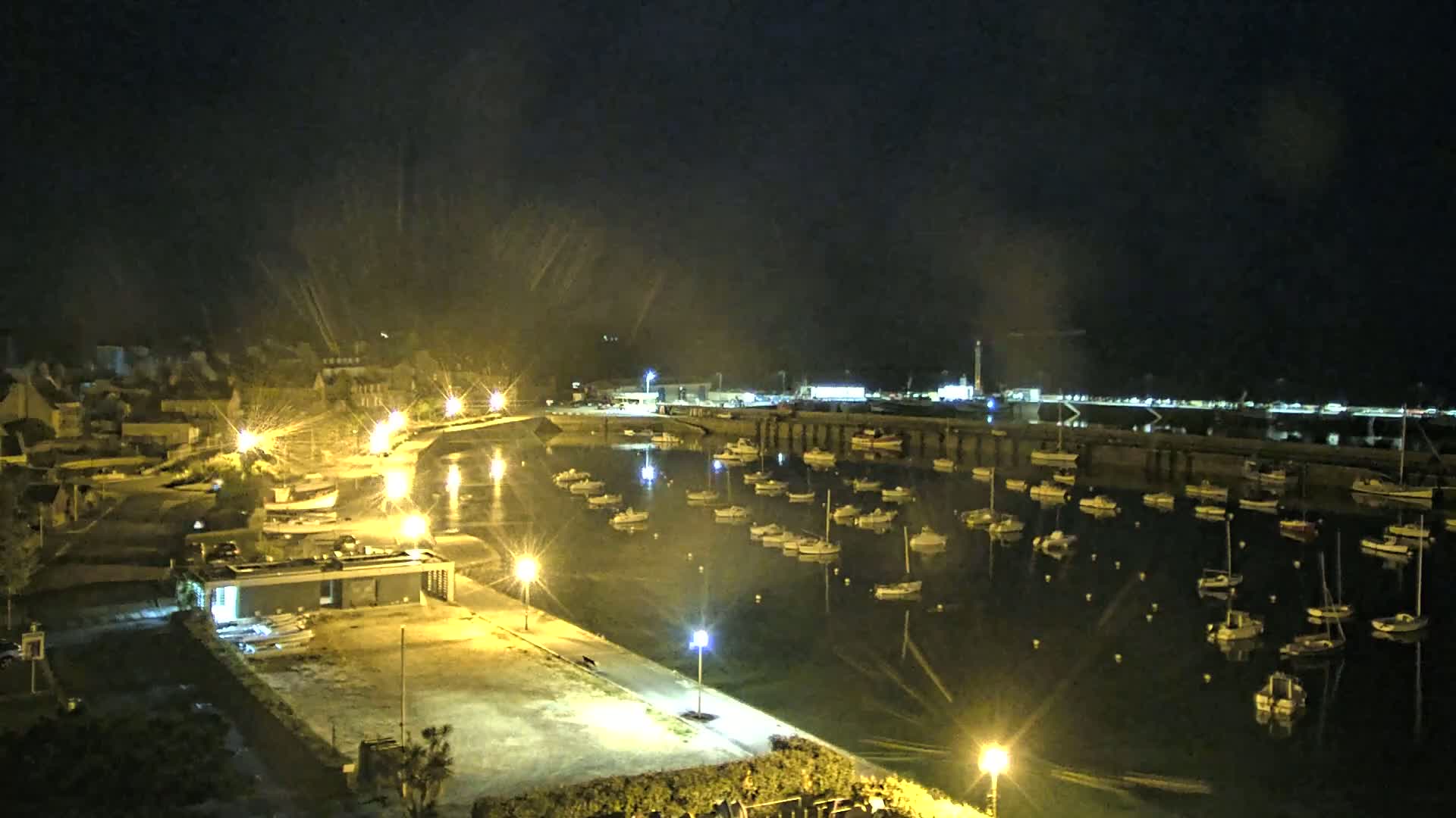 Roscoff City Port & Beach Live Cam - Morlaix, Finistère, Bretagne, France