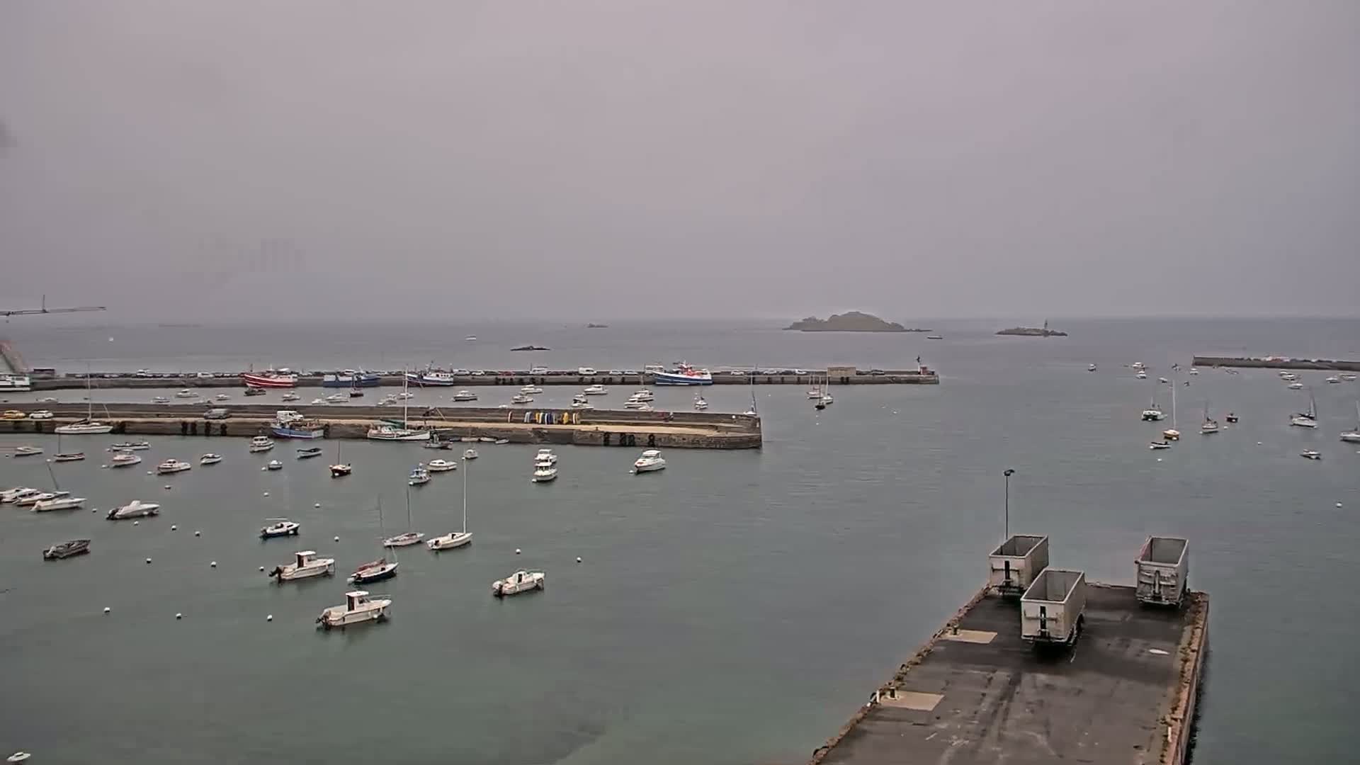 Roscoff City Port & Beach Live Cam - Morlaix, Finistère, Bretagne, France