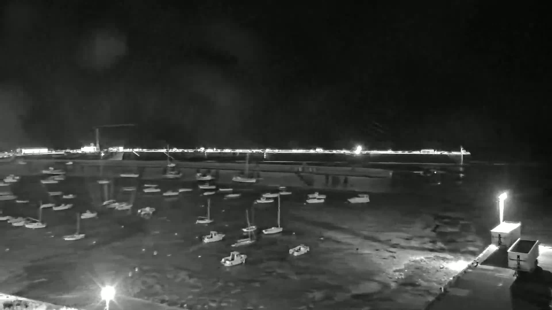 Roscoff City Port & Beach Live Cam - Morlaix, Finistère, Bretagne, France