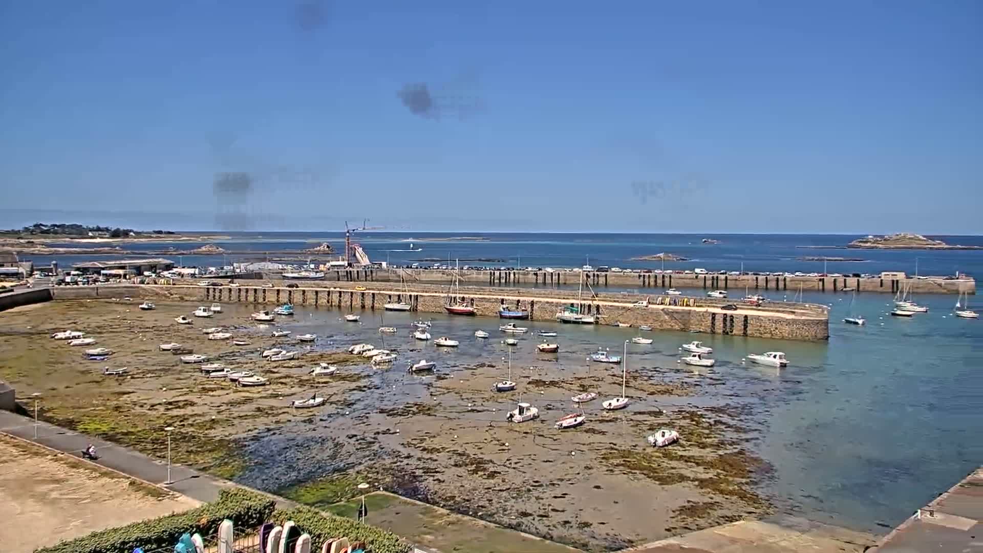 Roscoff City Port & Beach Live Cam - Morlaix, Finistère, Bretagne, France