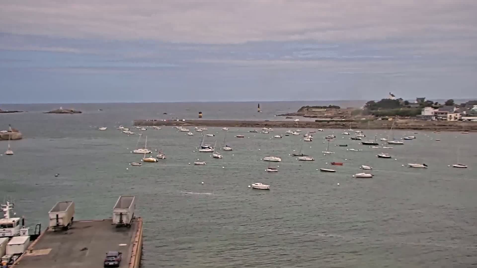 Roscoff City Port & Beach Live Cam - Morlaix, Finistère, Bretagne, France