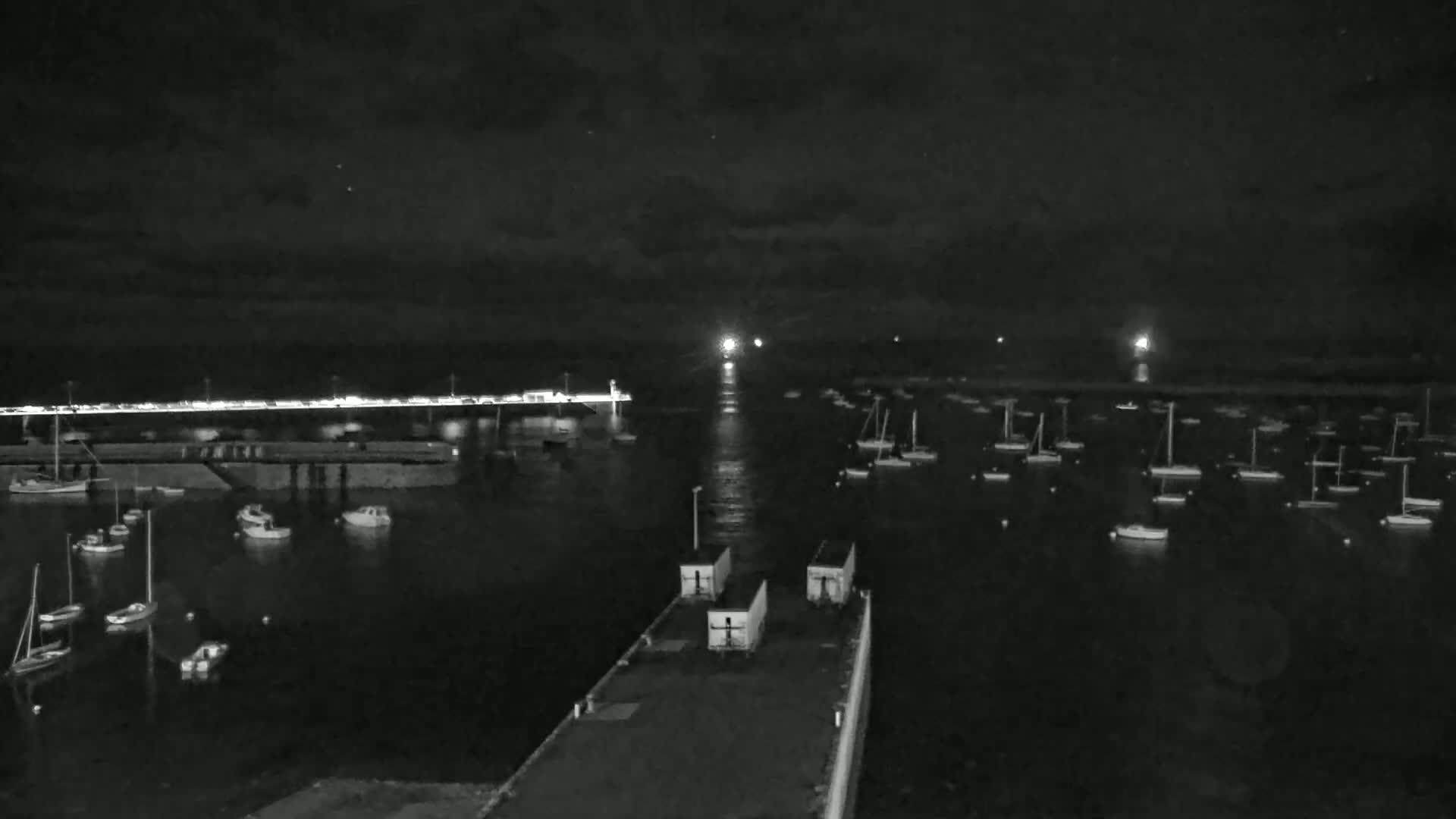 Roscoff City Port & Beach Live Cam - Morlaix, Finistère, Bretagne, France
