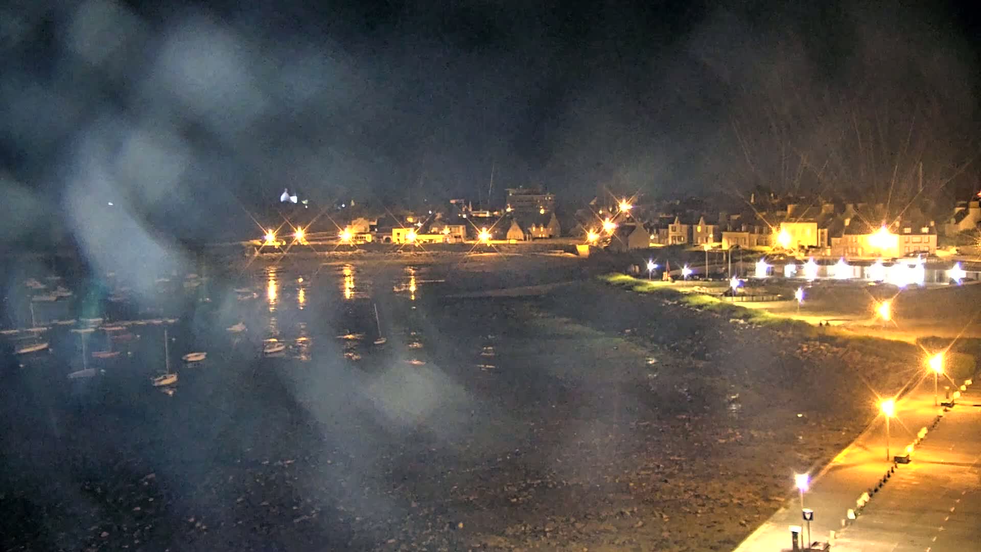 Roscoff City Port & Beach Live Cam - Morlaix, Finistère, Bretagne, France