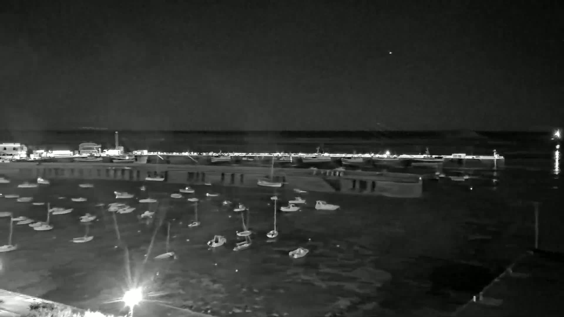 Roscoff City Port & Beach Live Cam - Morlaix, Finistère, Bretagne, France