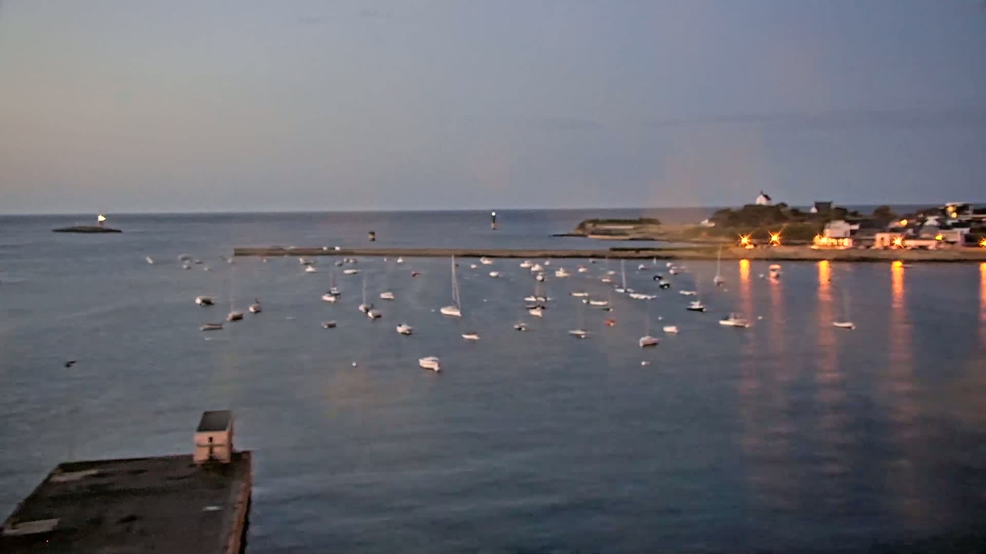 Roscoff City Port & Beach Live Cam - Morlaix, Finistère, Bretagne, France