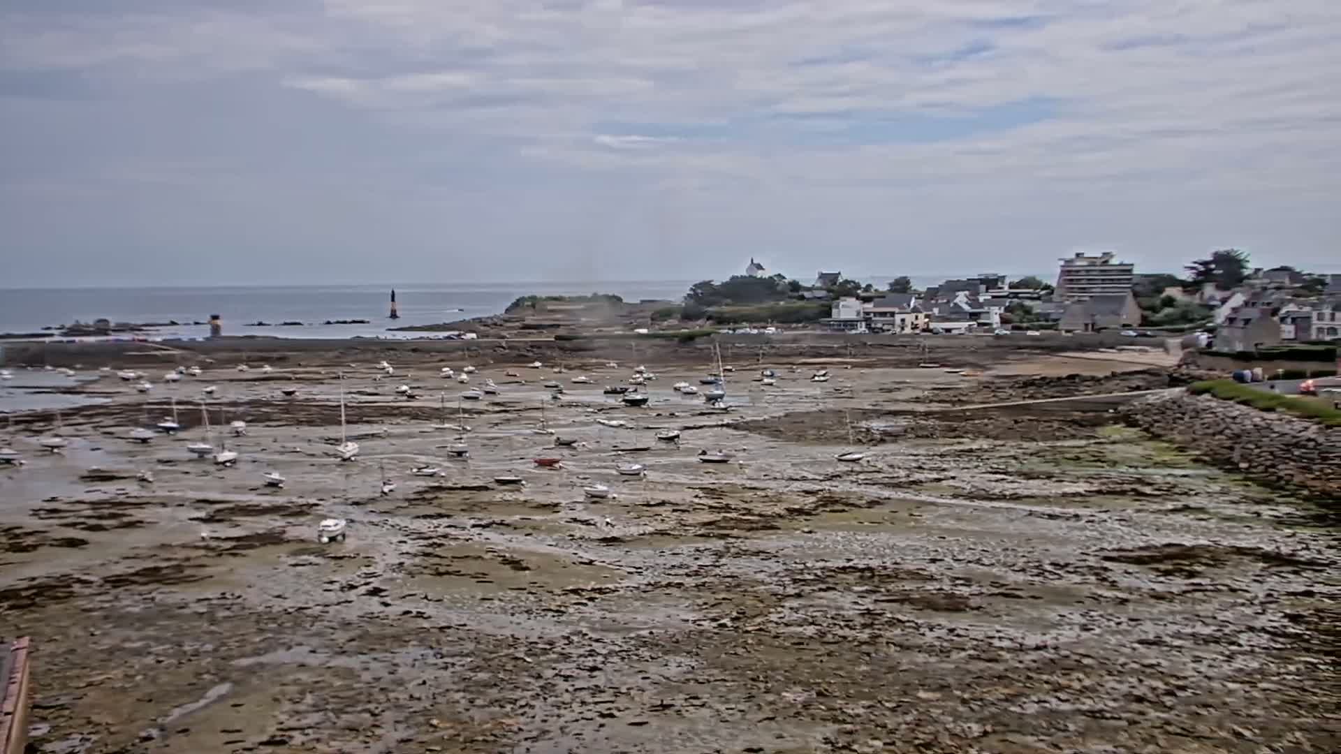 Roscoff City Port & Beach Live Cam - Morlaix, Finistère, Bretagne, France