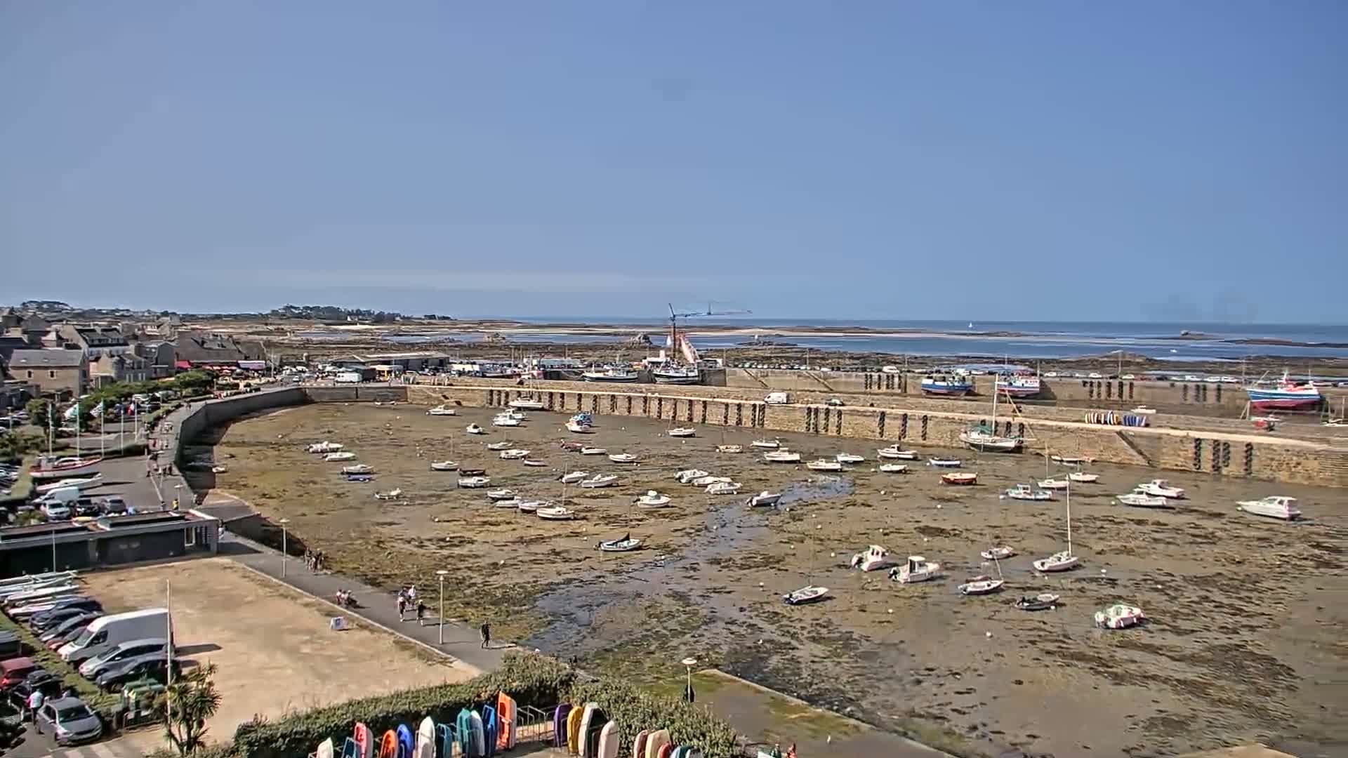 Roscoff City Port & Beach Live Cam - Morlaix, Finistère, Bretagne, France