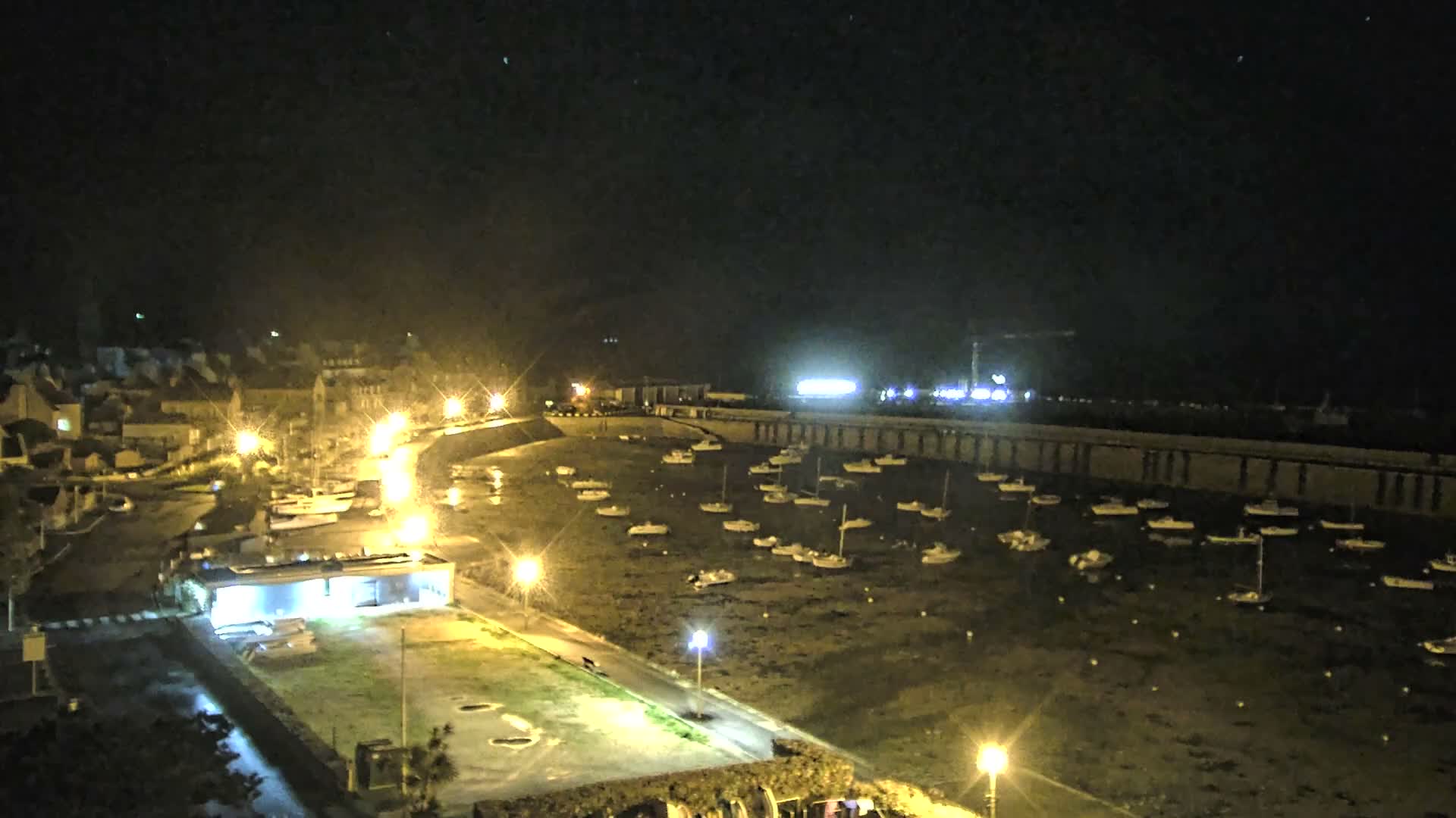 Roscoff City Port & Beach Live Cam - Morlaix, Finistère, Bretagne, France