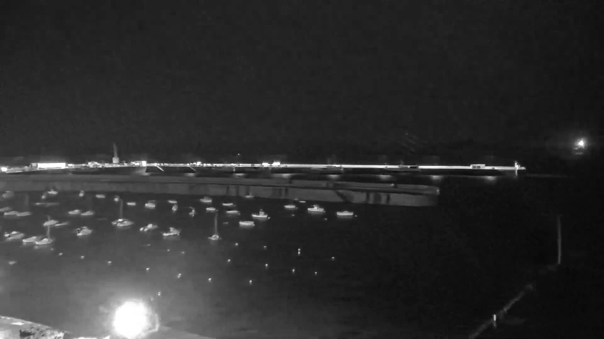 Roscoff City Port & Beach Live Cam - Morlaix, Finistère, Bretagne, France