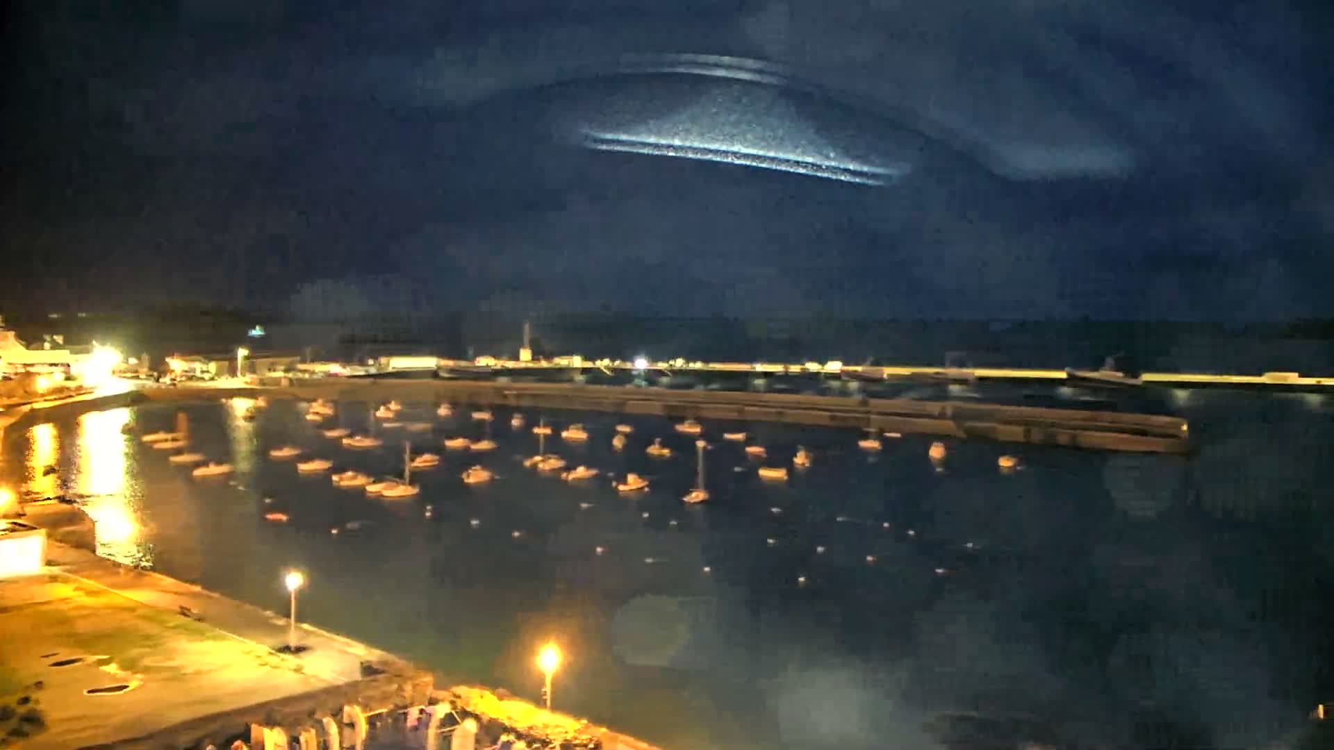 Roscoff City Port & Beach Live Cam - Morlaix, Finistère, Bretagne, France