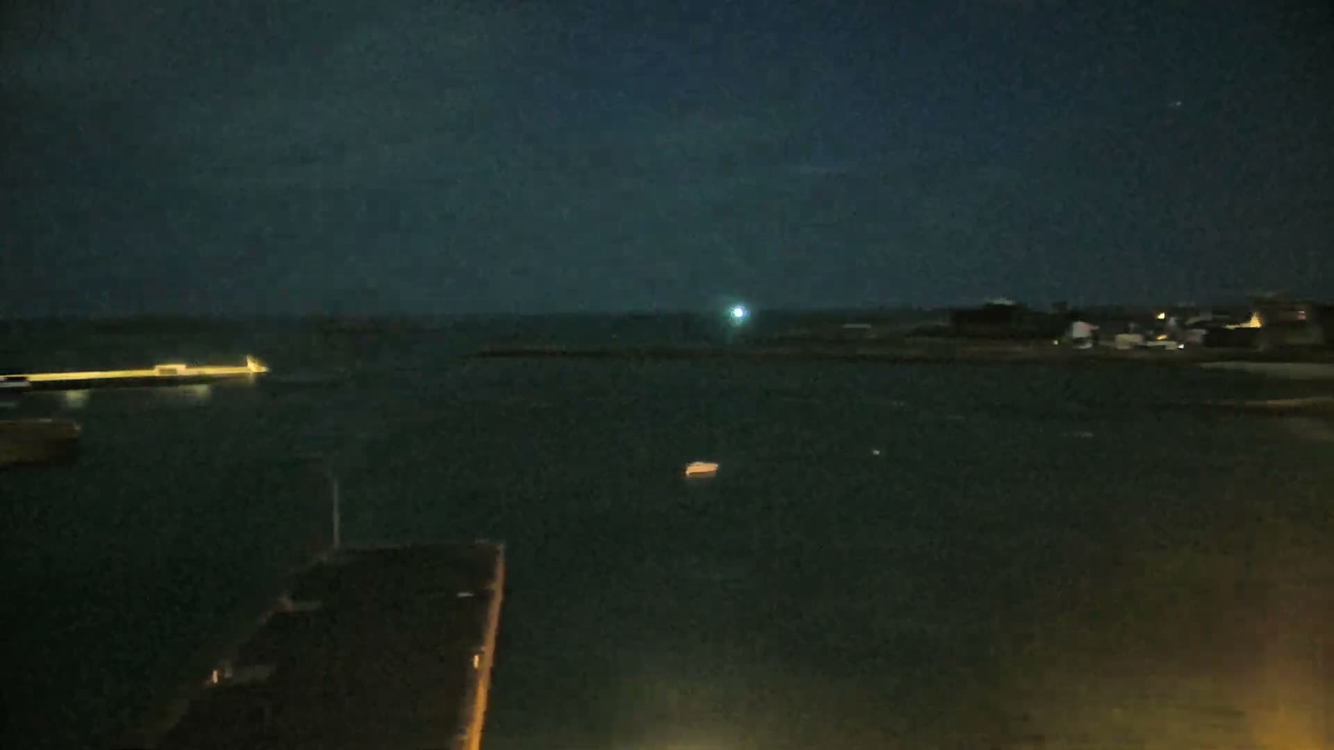 Roscoff City Port & Beach Live Cam - Morlaix, Finistère, Bretagne, France