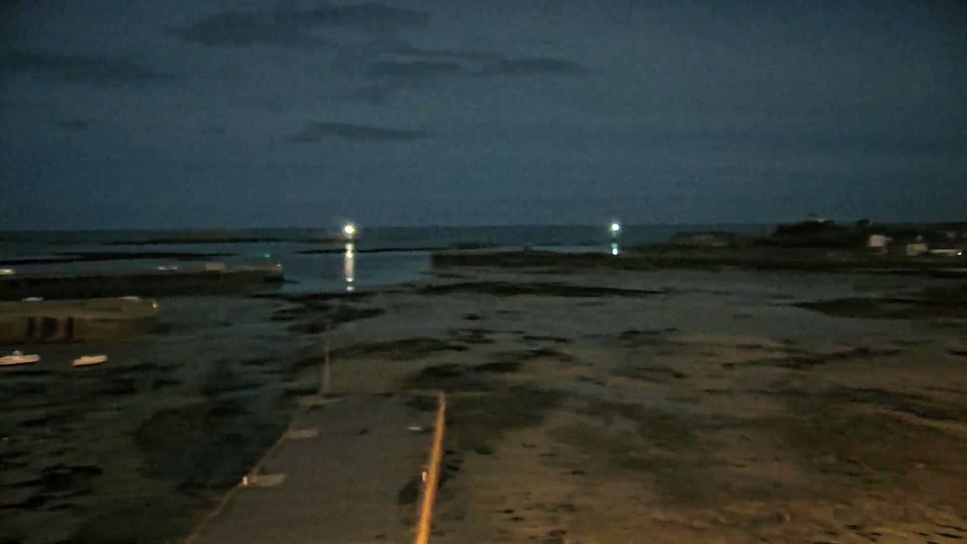 Roscoff City Port & Beach Live Cam - Morlaix, Finistère, Bretagne, France