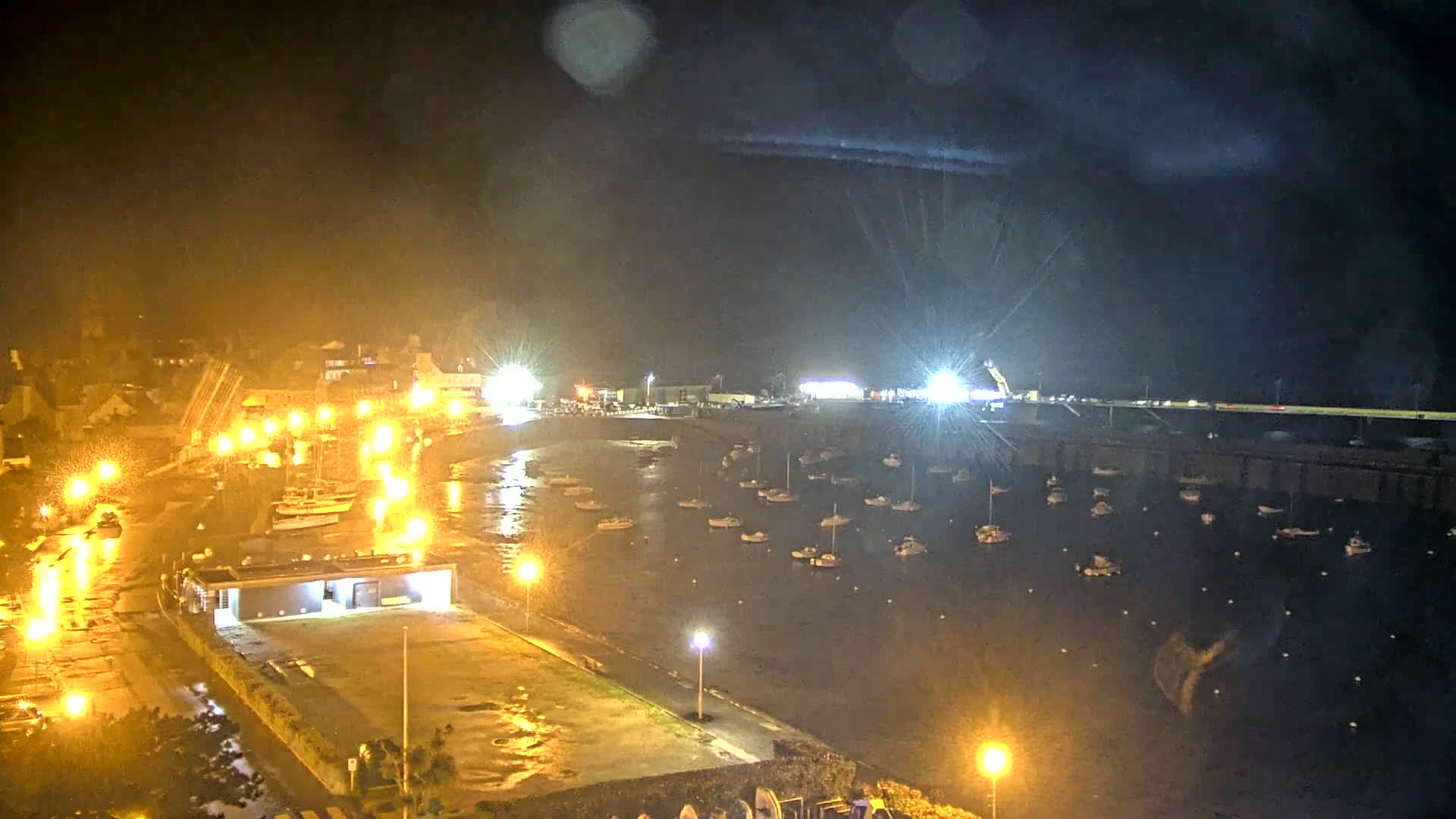Roscoff City Port & Beach Live Cam - Morlaix, Finistère, Bretagne, France