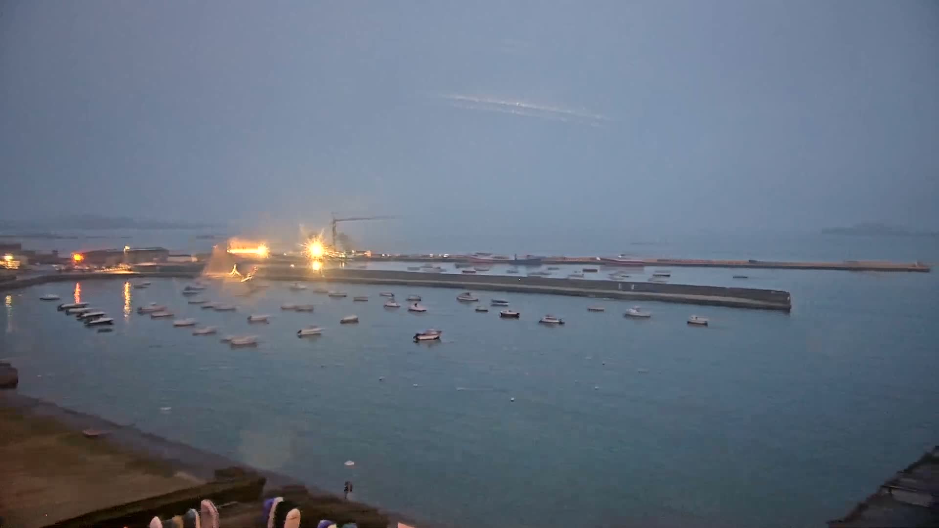 Roscoff City Port & Beach Live Cam - Morlaix, Finistère, Bretagne, France