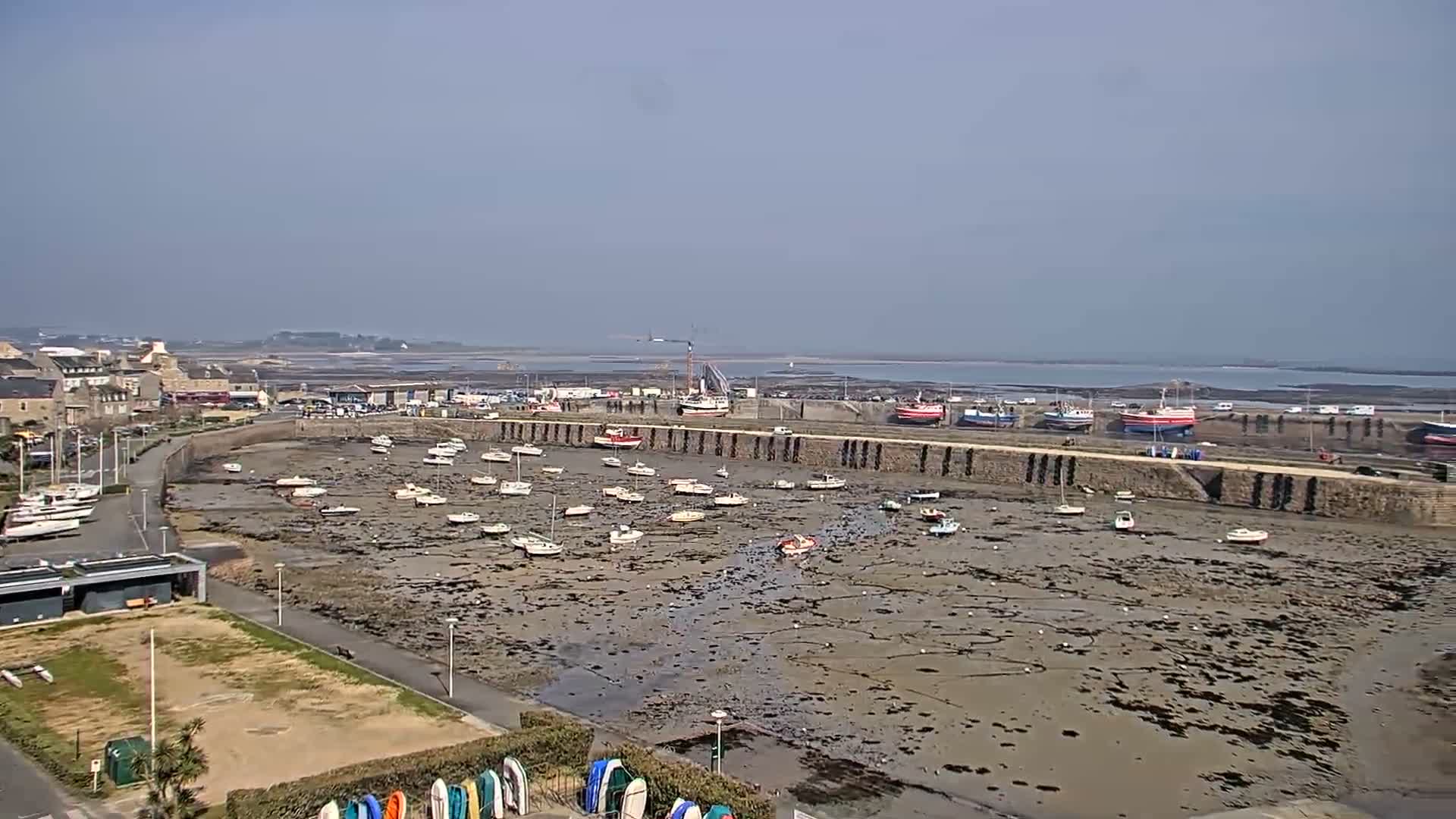 Roscoff City Port & Beach Live Cam - Morlaix, Finistère, Bretagne, France