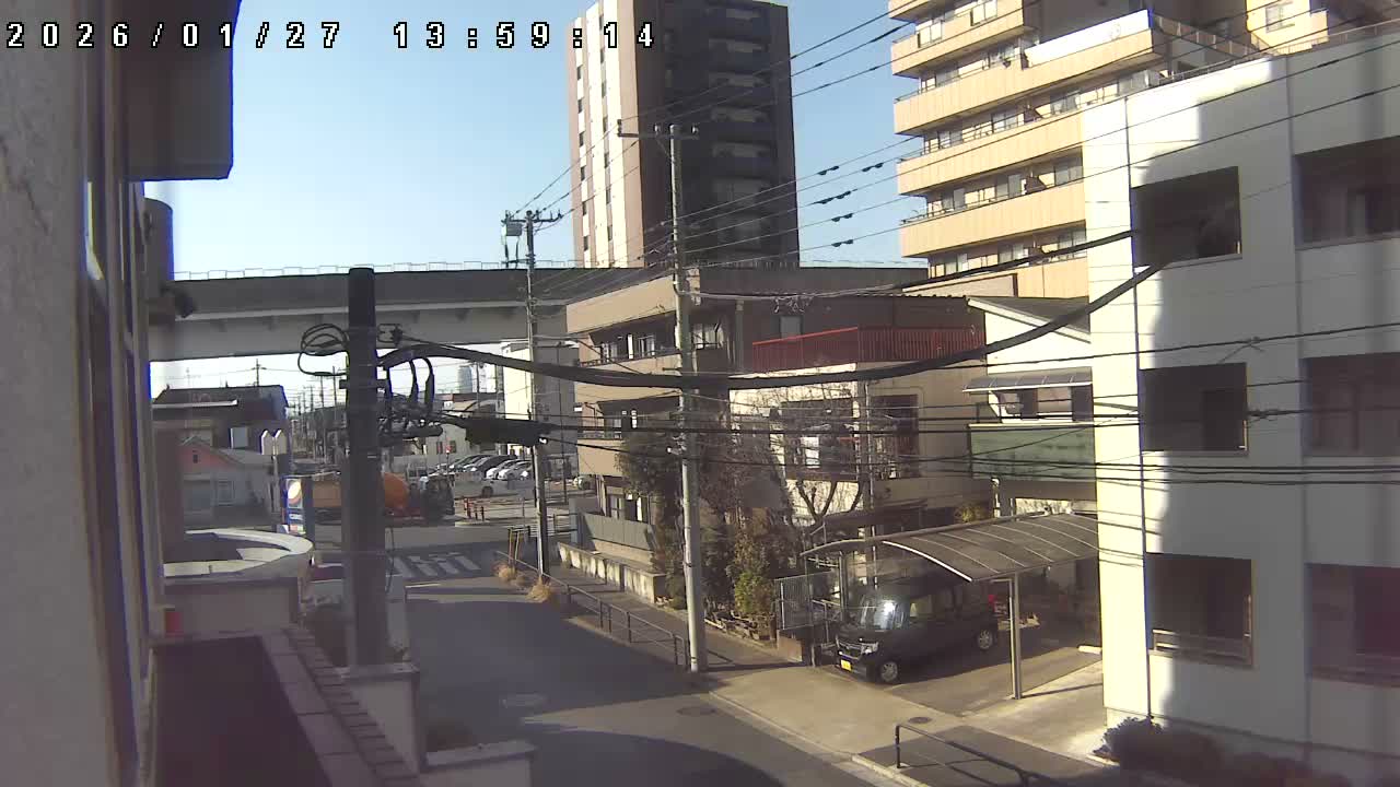 Tokyo, Yazaike, Ogubashi-Dori Avenue / Yazaike 3  Intersection & Nippori Toneri Liner 3. km Viaduct towrads South  ( 東京・谷在家・尾久橋通り / 谷在家3交差点＆日暮里舎人ライナー高架橋 ) Live Cam -  1 Chome, Yazaike, Adachi-ku, Tokyo, Kanto, Honshu, Japan
