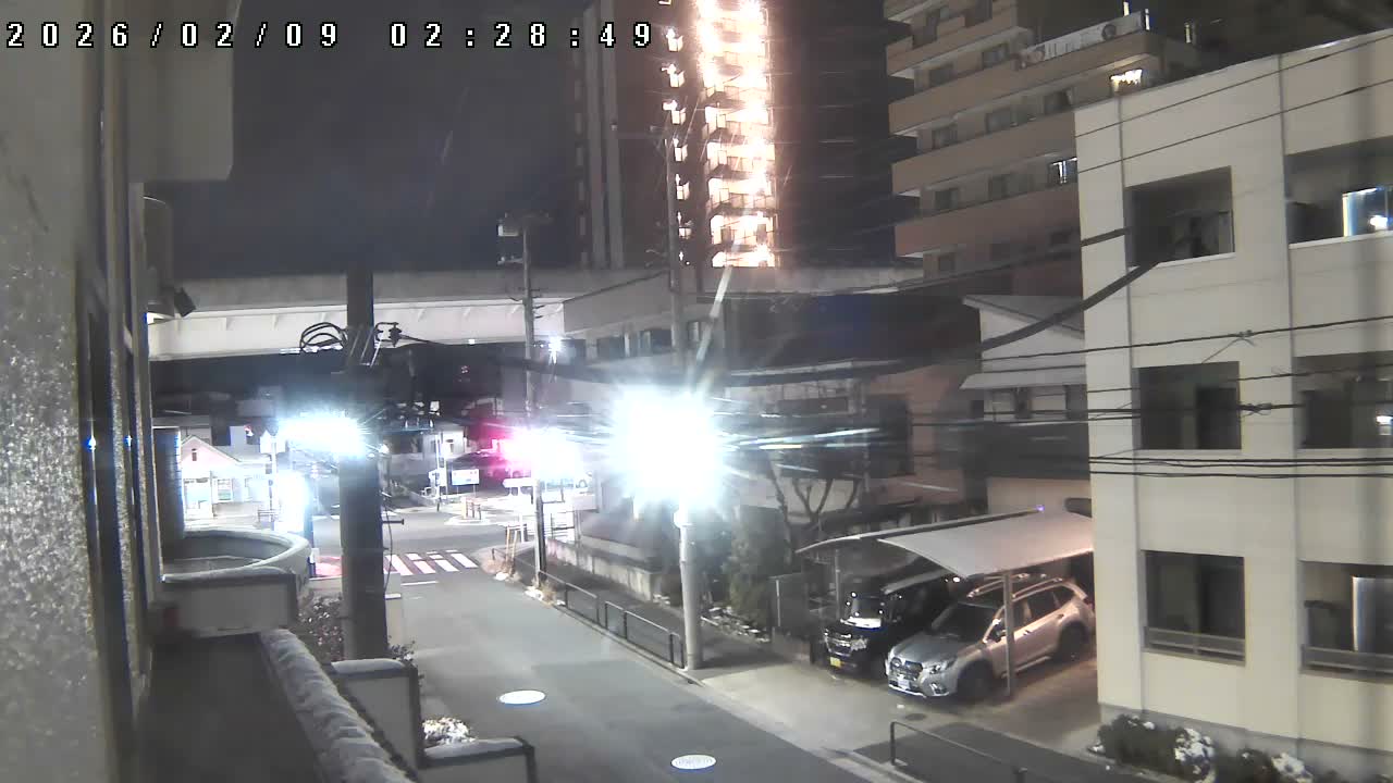Tokyo, Yazaike, Ogubashi-Dori Avenue / Yazaike 3  Intersection & Nippori Toneri Liner 3. km Viaduct towrads South  ( 東京・谷在家・尾久橋通り / 谷在家3交差点＆日暮里舎人ライナー高架橋 ) Live Cam -  1 Chome, Yazaike, Adachi-ku, Tokyo, Kanto, Honshu, Japan