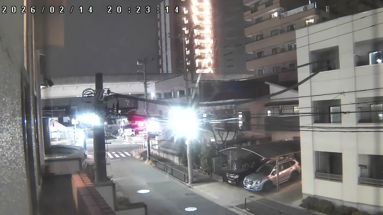 Tokyo, Yazaike, Ogubashi-Dori Avenue / Yazaike 3  Intersection & Nippori Toneri Liner 3. km Viaduct towrads South  ( 東京・谷在家・尾久橋通り / 谷在家3交差点＆日暮里舎人ライナー高架橋 ) Live Cam -  1 Chome, Yazaike, Adachi-ku, Tokyo, Kanto, Honshu, Japan