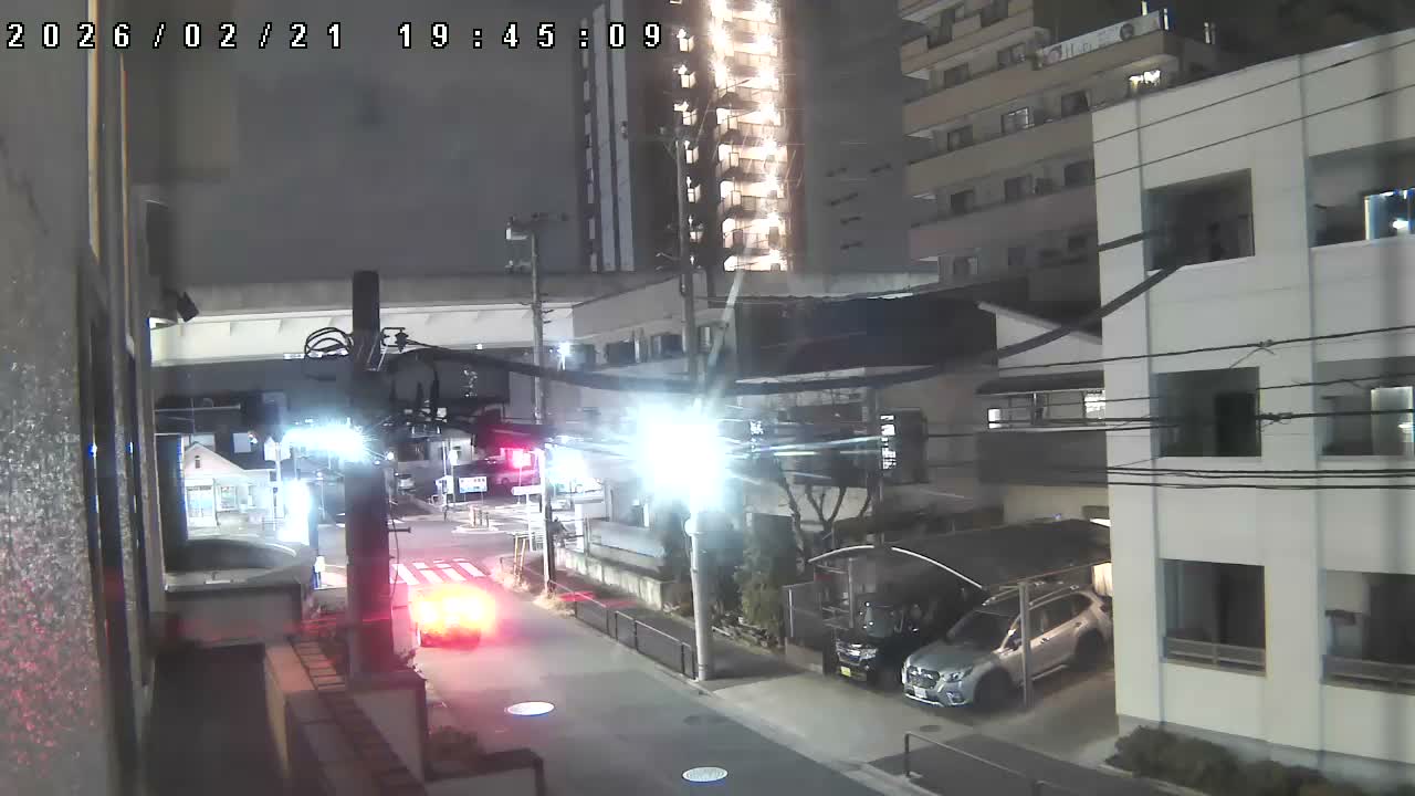 Tokyo, Yazaike, Ogubashi-Dori Avenue / Yazaike 3  Intersection & Nippori Toneri Liner 3. km Viaduct towrads South  ( 東京・谷在家・尾久橋通り / 谷在家3交差点＆日暮里舎人ライナー高架橋 ) Live Cam -  1 Chome, Yazaike, Adachi-ku, Tokyo, Kanto, Honshu, Japan