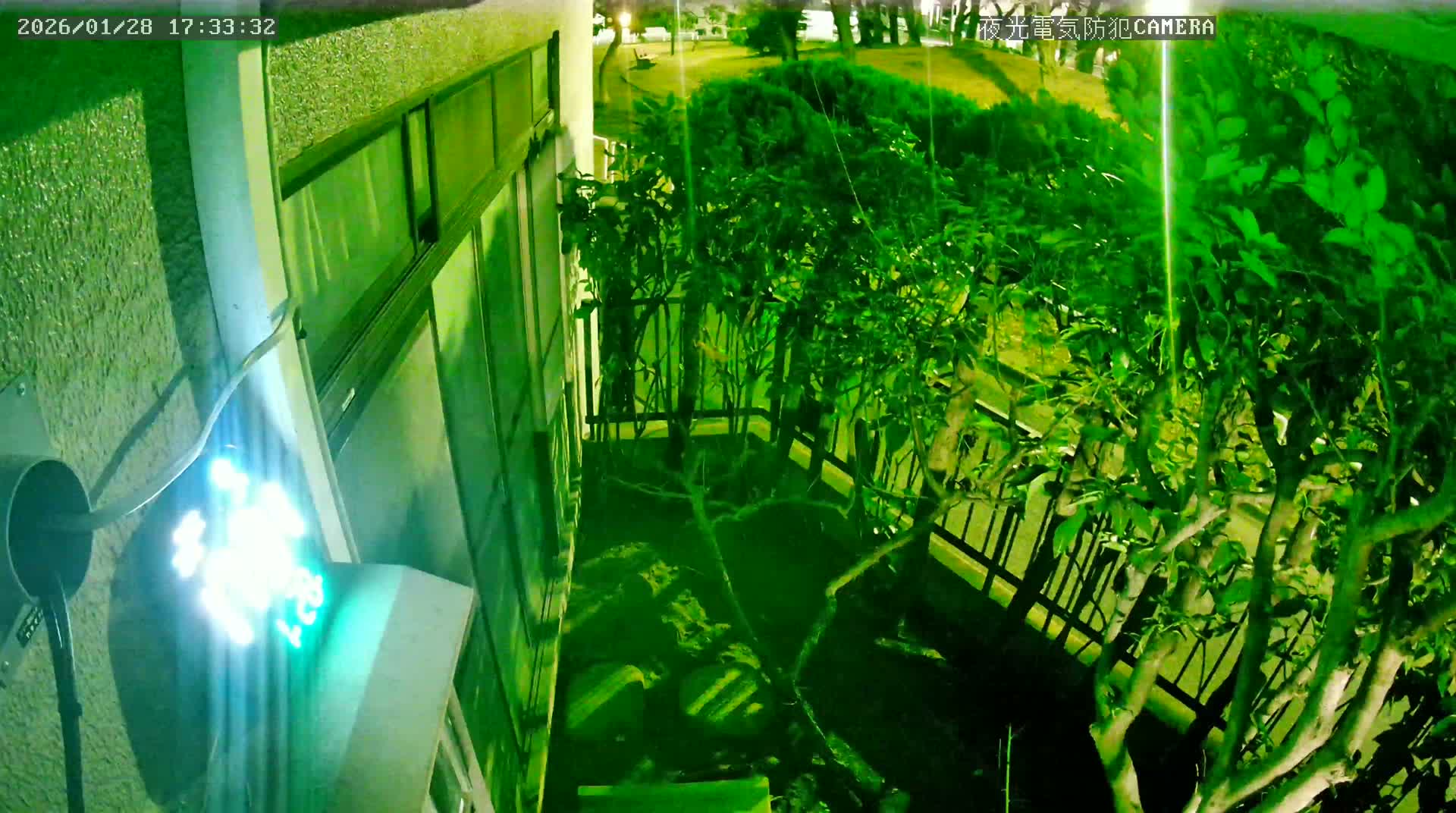 Tokyo, Yazaike, Adachi Kuritsu Midamae Park from Indoor ( 東京・谷在家・足立区立御大前公園東方向 ) Live Cam - 1 Chome, Yazaike, Adachi-ku, Tokyo, Kanto, Honshu, Japan