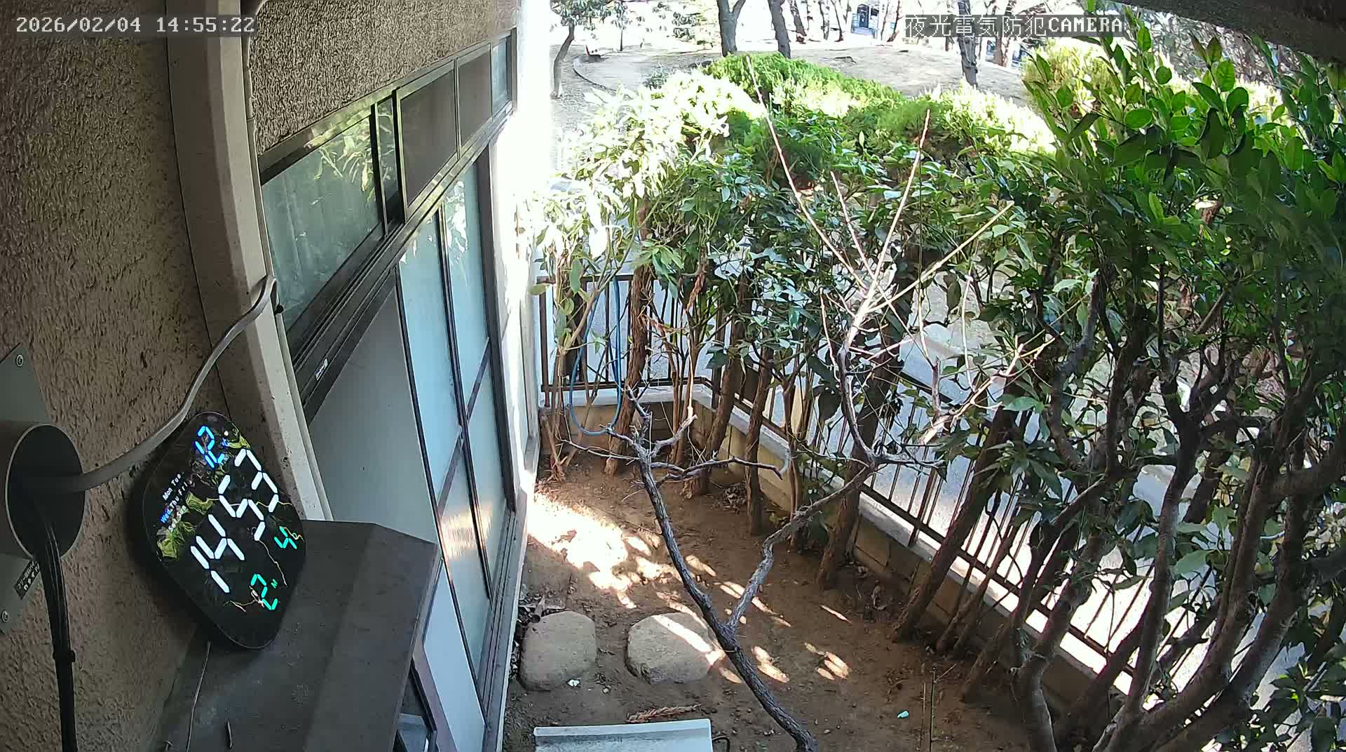 Tokyo, Yazaike, Adachi Kuritsu Midamae Park from Indoor ( 東京・谷在家・足立区立御大前公園東方向 ) Live Cam - 1 Chome, Yazaike, Adachi-ku, Tokyo, Kanto, Honshu, Japan