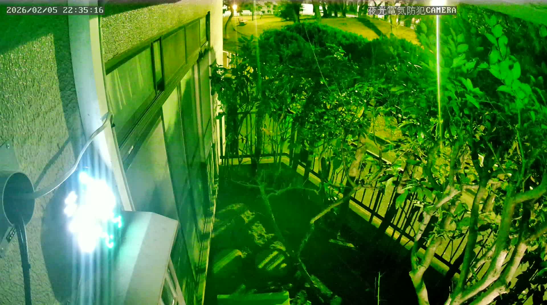 Tokyo, Yazaike, Adachi Kuritsu Midamae Park from Indoor ( 東京・谷在家・足立区立御大前公園東方向 ) Live Cam - 1 Chome, Yazaike, Adachi-ku, Tokyo, Kanto, Honshu, Japan