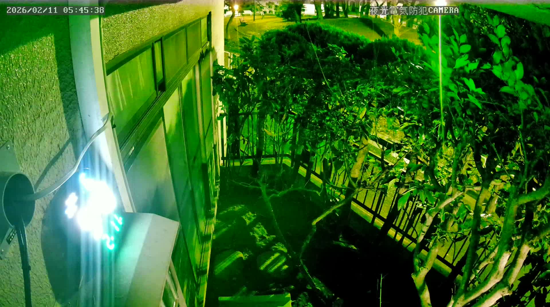 Tokyo, Yazaike, Adachi Kuritsu Midamae Park from Indoor ( 東京・谷在家・足立区立御大前公園東方向 ) Live Cam - 1 Chome, Yazaike, Adachi-ku, Tokyo, Kanto, Honshu, Japan
