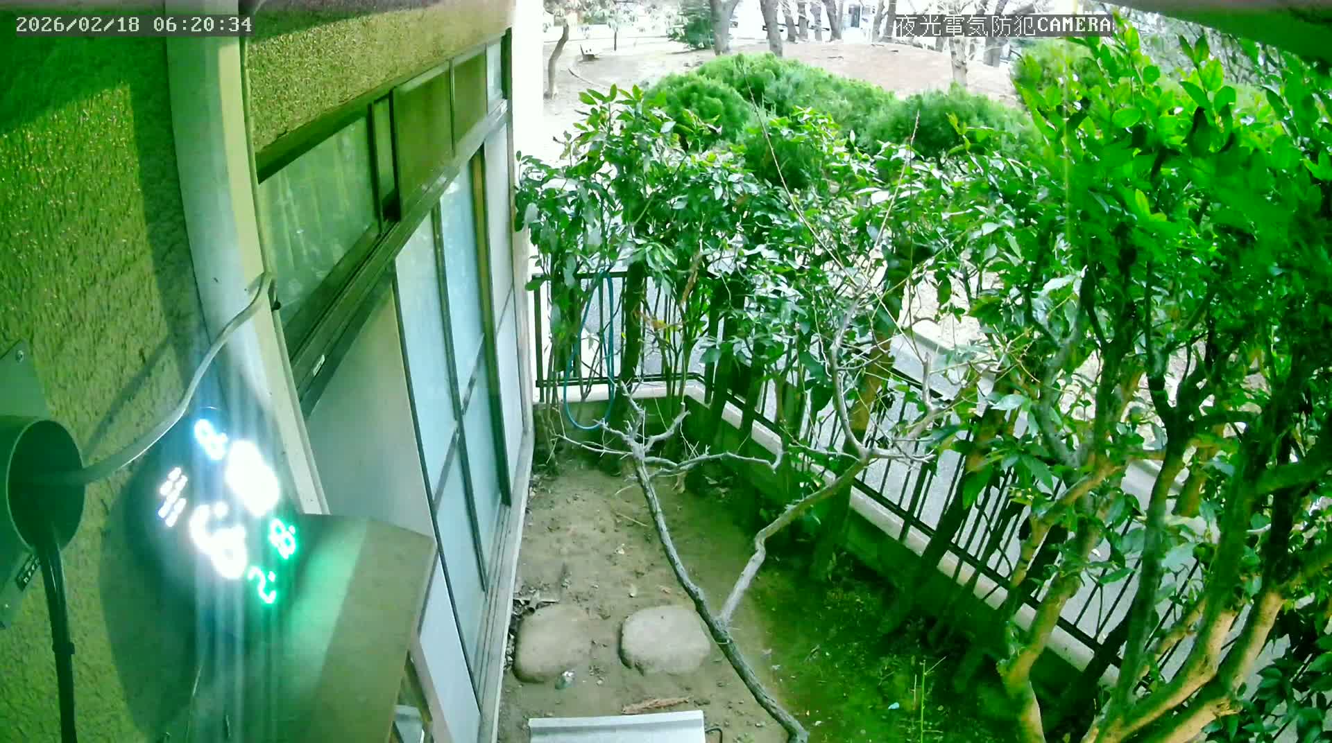 Tokyo, Yazaike, Adachi Kuritsu Midamae Park from Indoor ( 東京・谷在家・足立区立御大前公園東方向 ) Live Cam - 1 Chome, Yazaike, Adachi-ku, Tokyo, Kanto, Honshu, Japan