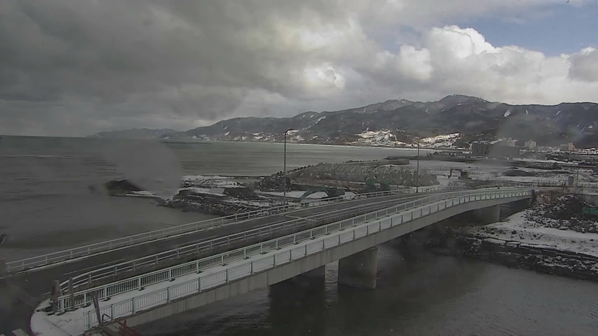 Ishikawa, Wajima City towards South&East View & Kawaharata River ( 石川県輪島市、南側の景色と川原田川方面 ) PTZ Live Cam  - Shimomachi, Fugeshimachi, Wajima, Ishikawa, Chūbu, Honshu, Japan