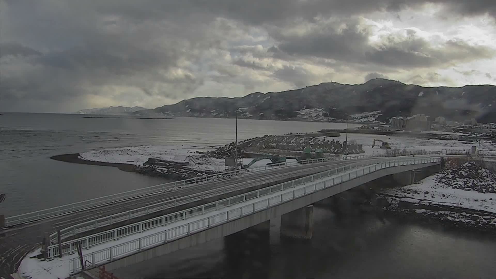 Ishikawa, Wajima City towards South&East View & Kawaharata River ( 石川県輪島市、南側の景色と川原田川方面 ) PTZ Live Cam  - Shimomachi, Fugeshimachi, Wajima, Ishikawa, Chūbu, Honshu, Japan