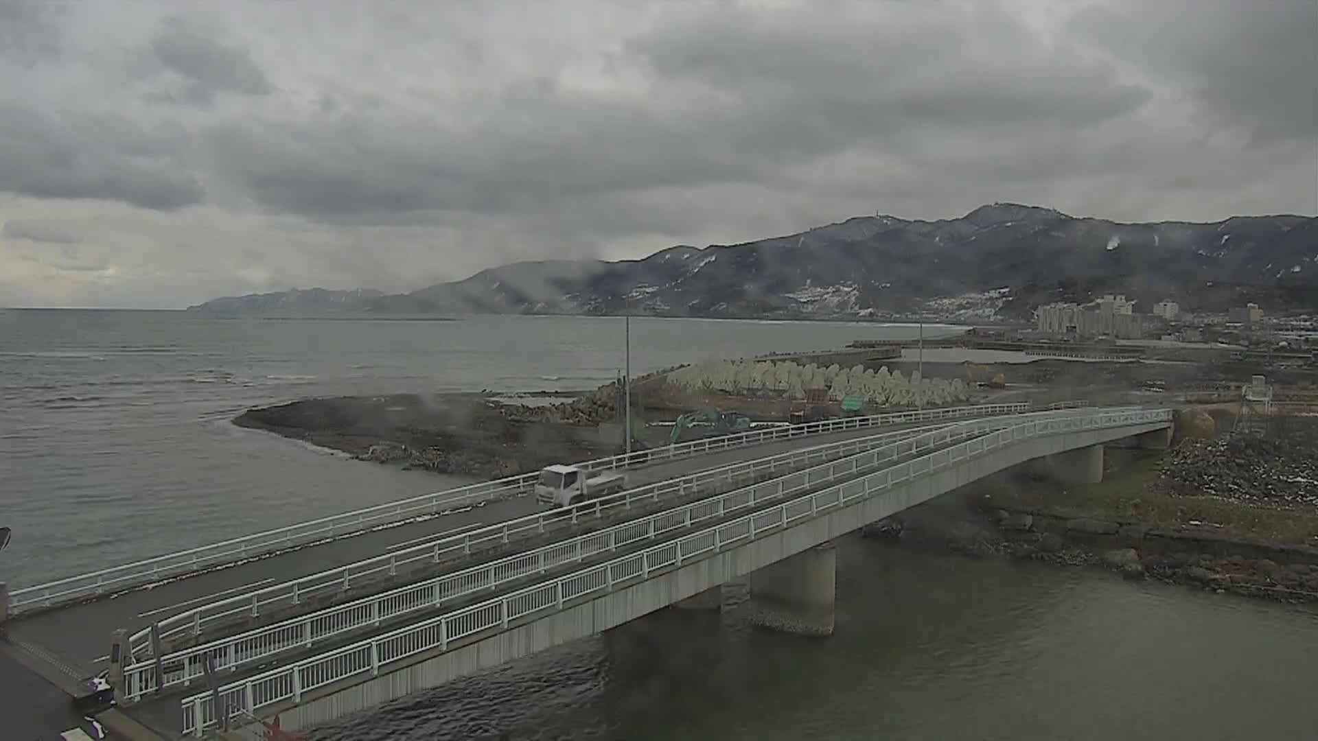 Ishikawa, Wajima City towards South&East View & Kawaharata River ( 石川県輪島市、南側の景色と川原田川方面 ) PTZ Live Cam  - Shimomachi, Fugeshimachi, Wajima, Ishikawa, Chūbu, Honshu, Japan