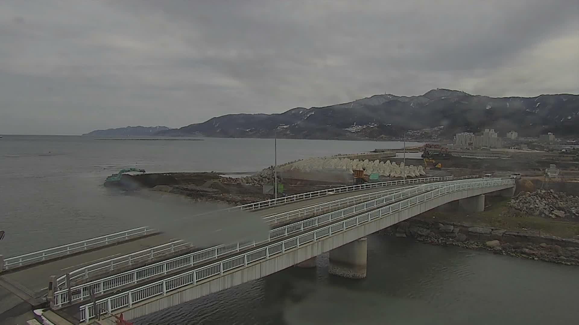 Ishikawa, Wajima City towards South&East View & Kawaharata River ( 石川県輪島市、南側の景色と川原田川方面 ) PTZ Live Cam  - Shimomachi, Fugeshimachi, Wajima, Ishikawa, Chūbu, Honshu, Japan