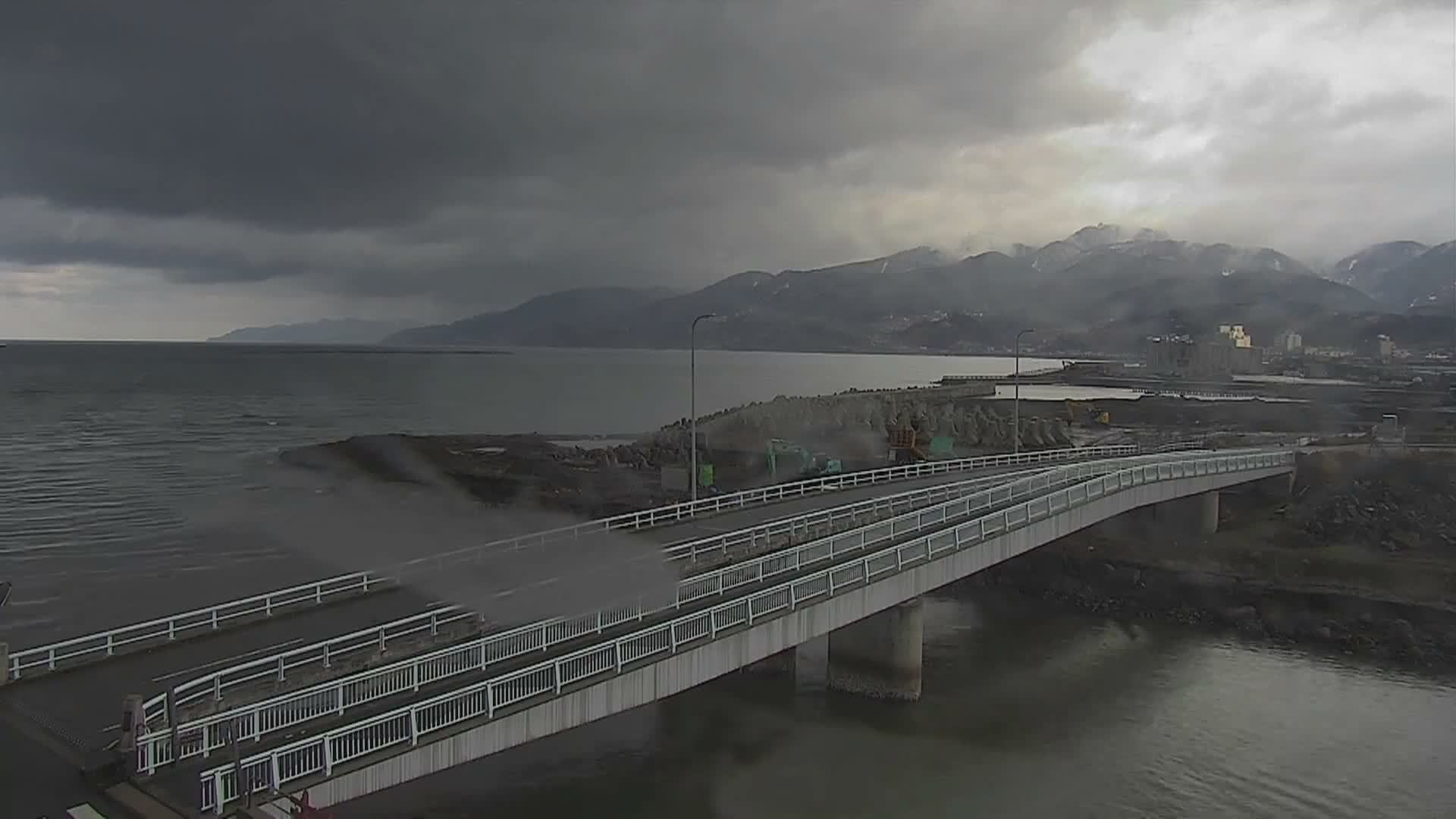 Ishikawa, Wajima City towards South&East View & Kawaharata River ( 石川県輪島市、南側の景色と川原田川方面 ) PTZ Live Cam  - Shimomachi, Fugeshimachi, Wajima, Ishikawa, Chūbu, Honshu, Japan