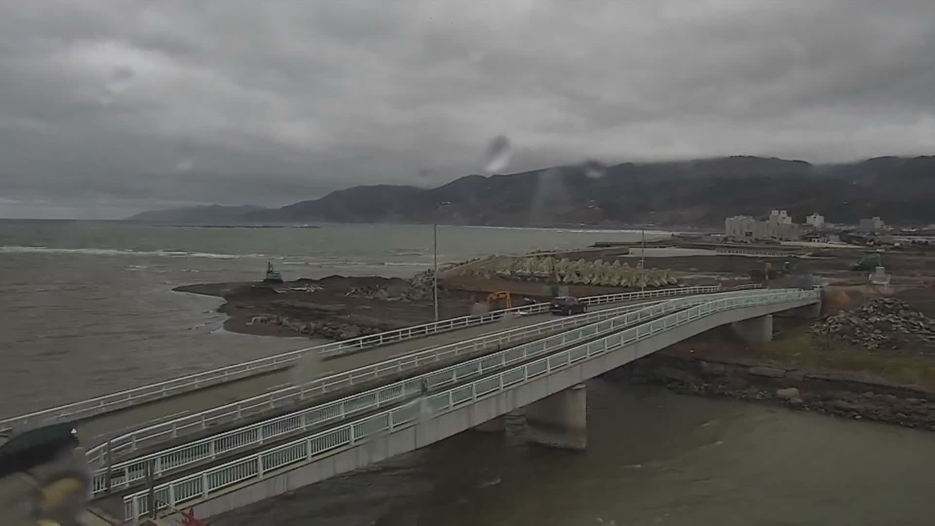 Ishikawa, Wajima City towards South&East View & Kawaharata River ( 石川県輪島市、南側の景色と川原田川方面 ) PTZ Live Cam  - Shimomachi, Fugeshimachi, Wajima, Ishikawa, Chūbu, Honshu, Japan