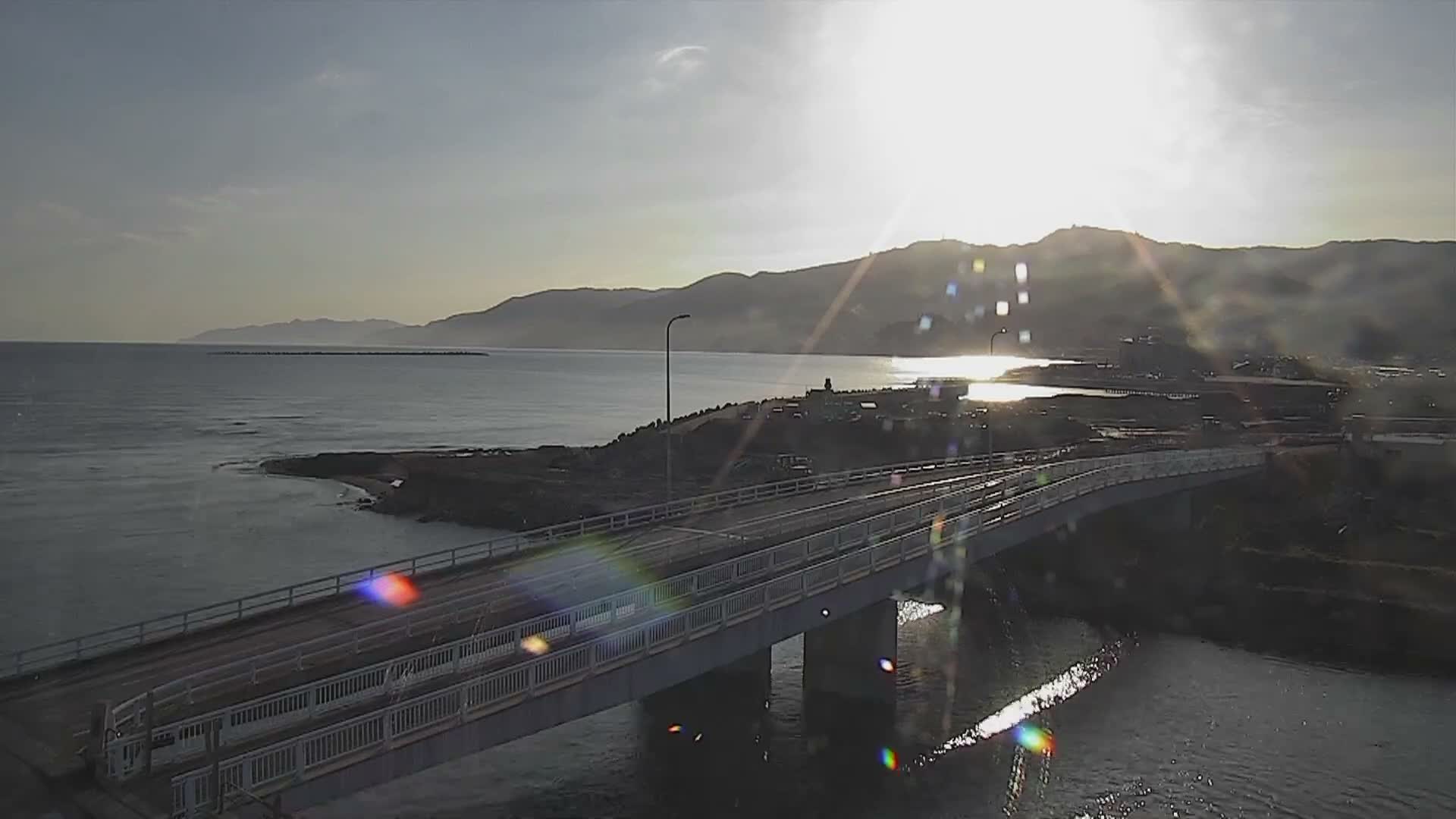 Ishikawa, Wajima City towards South&East View & Kawaharata River ( 石川県輪島市、南側の景色と川原田川方面 ) PTZ Live Cam  - Shimomachi, Fugeshimachi, Wajima, Ishikawa, Chūbu, Honshu, Japan