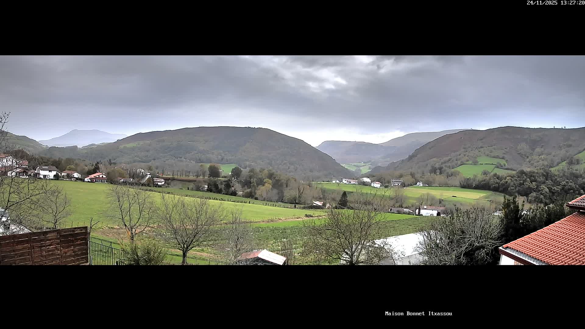 Itxassou Village Live Cam - Bayonne, Pyrénées-Atlantiques, Nouvelle-Aquitaine, France
