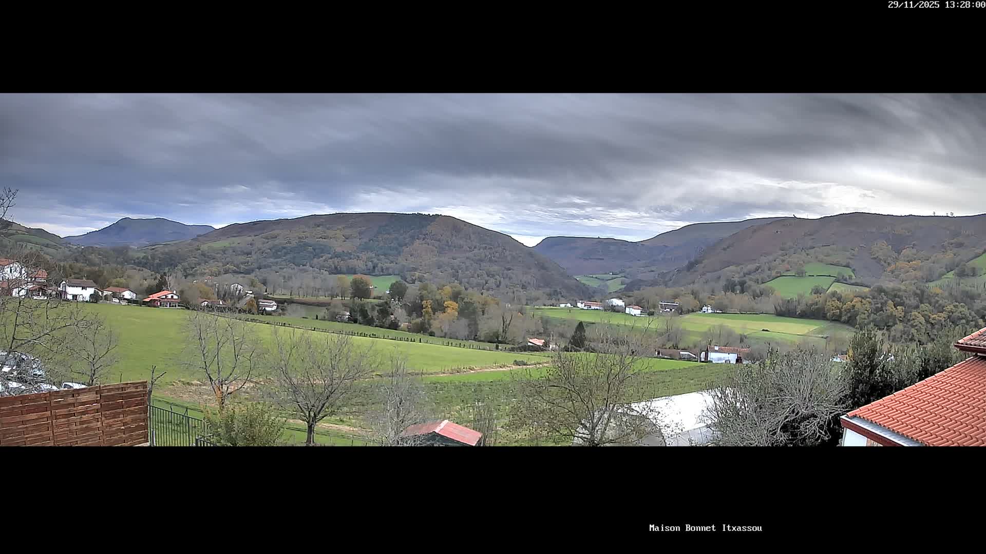 Itxassou Village Live Cam - Bayonne, Pyrénées-Atlantiques, Nouvelle-Aquitaine, France