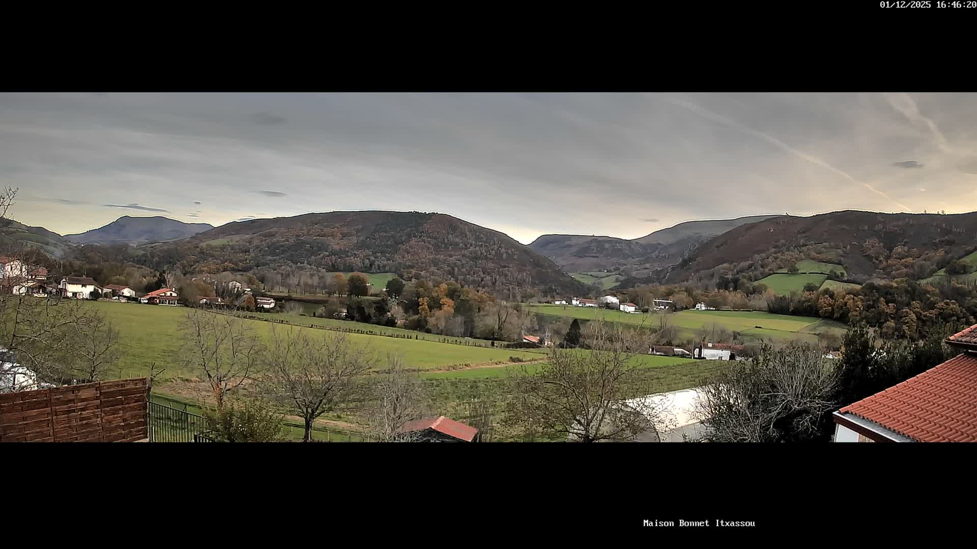 Itxassou Village Live Cam - Bayonne, Pyrénées-Atlantiques, Nouvelle-Aquitaine, France