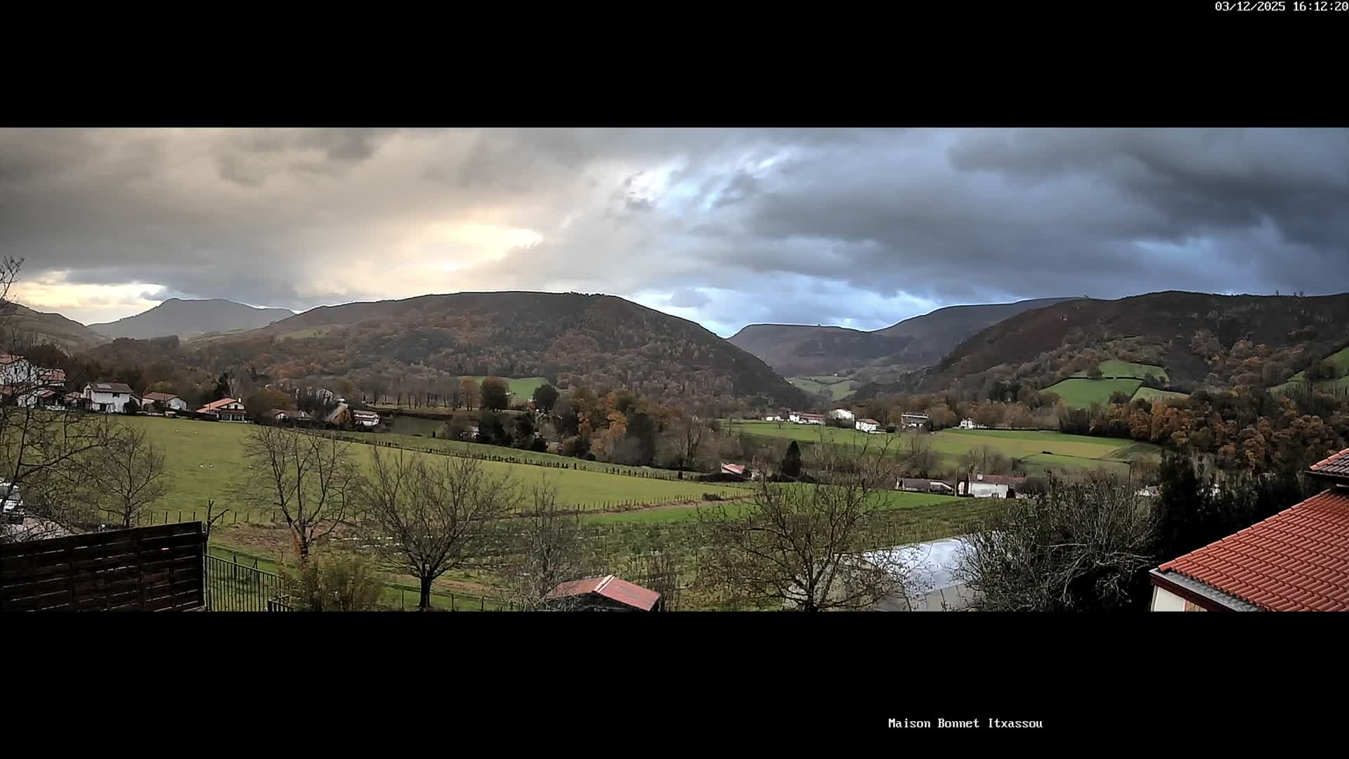 Itxassou Village Live Cam - Bayonne, Pyrénées-Atlantiques, Nouvelle-Aquitaine, France