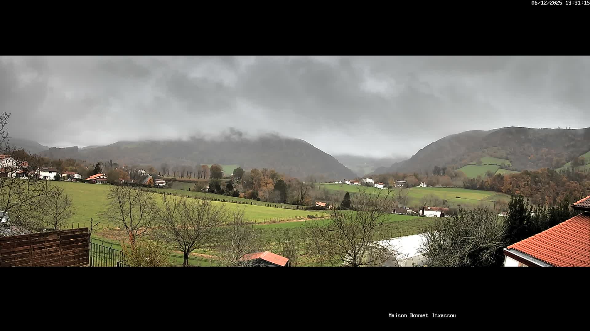 Itxassou Village Live Cam - Bayonne, Pyrénées-Atlantiques, Nouvelle-Aquitaine, France