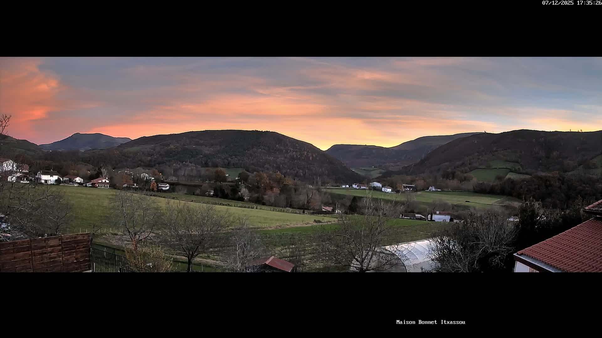 Itxassou Village Live Cam - Bayonne, Pyrénées-Atlantiques, Nouvelle-Aquitaine, France