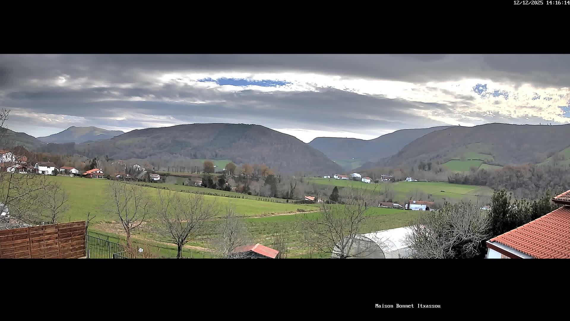 Itxassou Village Live Cam - Bayonne, Pyrénées-Atlantiques, Nouvelle-Aquitaine, France