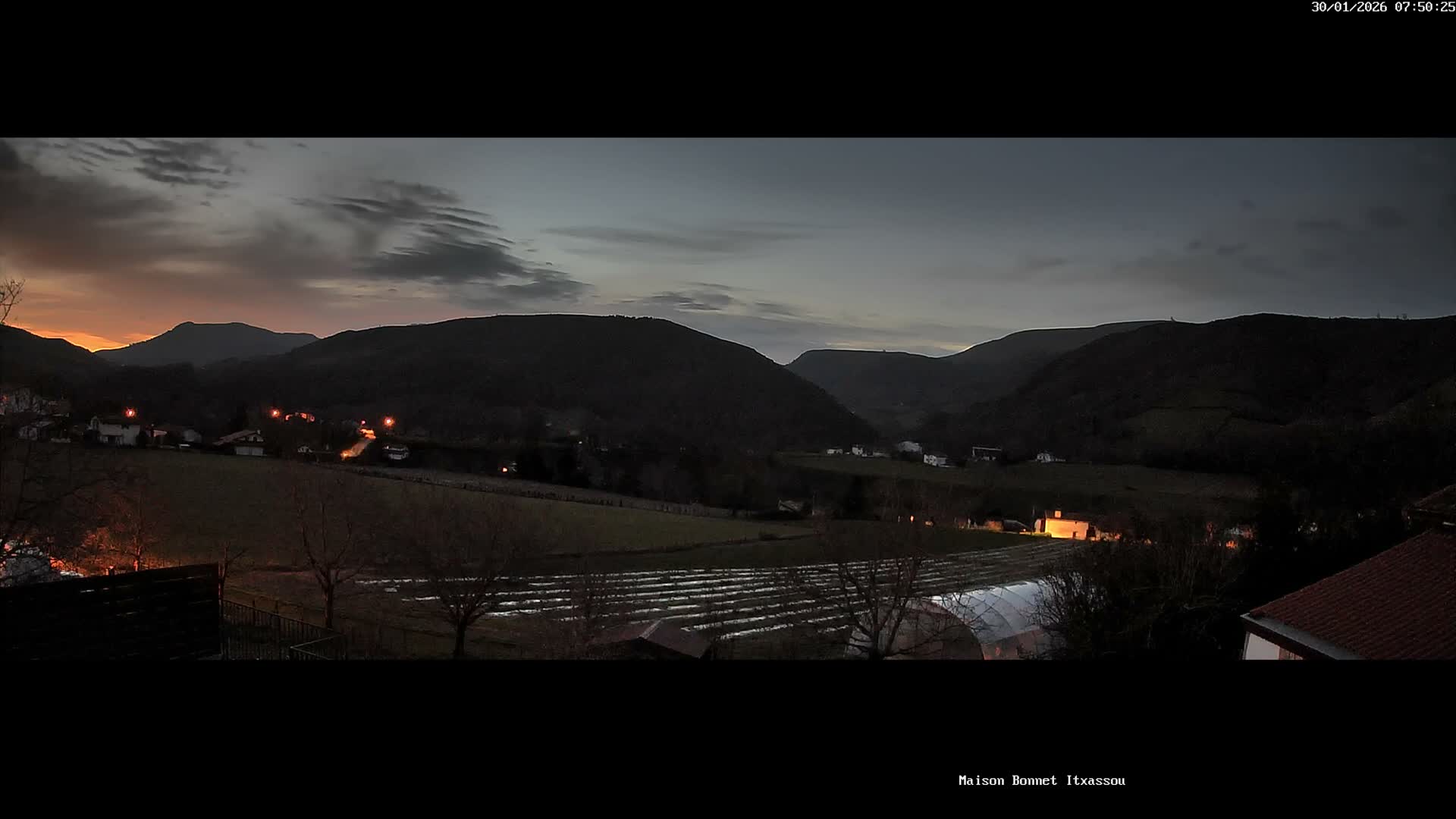 Itxassou Village Live Cam - Bayonne, Pyrénées-Atlantiques, Nouvelle-Aquitaine, France