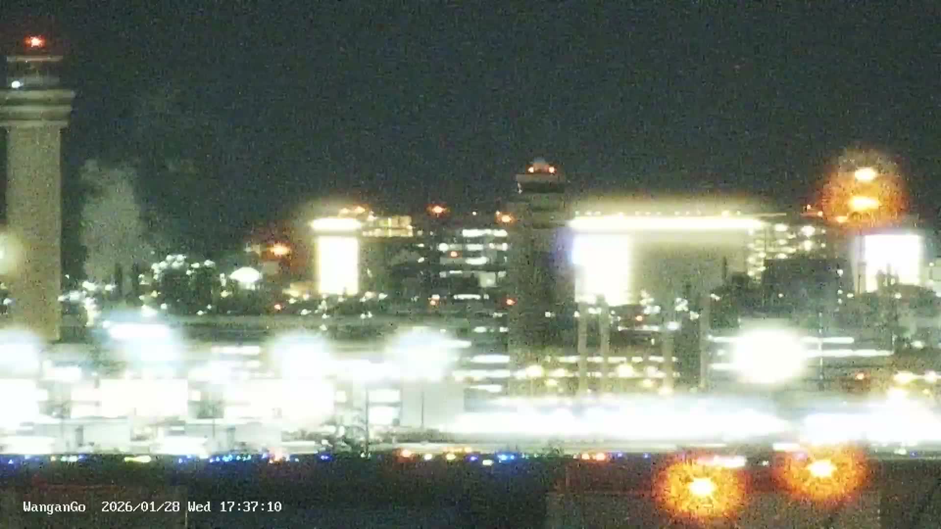 Tokyo,  Surround from Chuo-ku ,Disneyland ,Bridges, Airportes, Tokyo Bay, Industriy Areas, Seaports, Sycrapers   ( 東京周辺、ディズニーランド、橋、空港、東京湾、工業地帯、港、シクラメン、周辺 )  Surround PTZ  Live Cam - 1 Chome, Ariake, Koto-ku, Tokyo, Kantō, Honshu, Japan