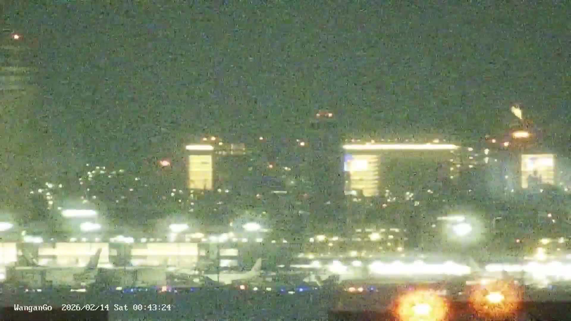Tokyo,  Surround from Chuo-ku ,Disneyland ,Bridges, Airportes, Tokyo Bay, Industriy Areas, Seaports, Sycrapers   ( 東京周辺、ディズニーランド、橋、空港、東京湾、工業地帯、港、シクラメン、周辺 )  Surround PTZ  Live Cam - 1 Chome, Ariake, Koto-ku, Tokyo, Kantō, Honshu, Japan